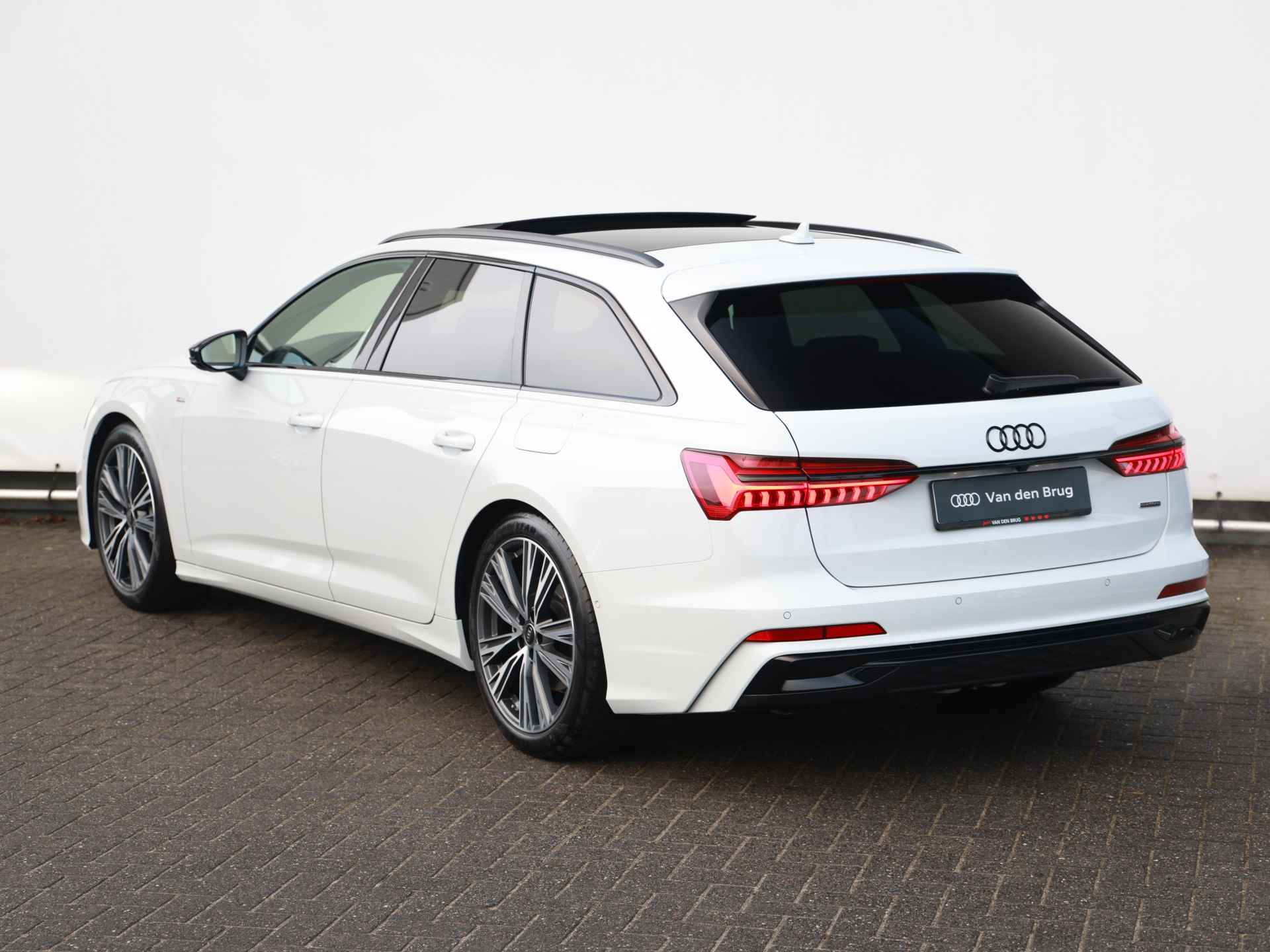 Audi A6 Avant 50 TFSI e quattro S edition 299pk | Pano | B&O | 360° Camera | Head-up | Trekhaak | HD-matrix LED | Keyless | Elek. stoelen - 13/43