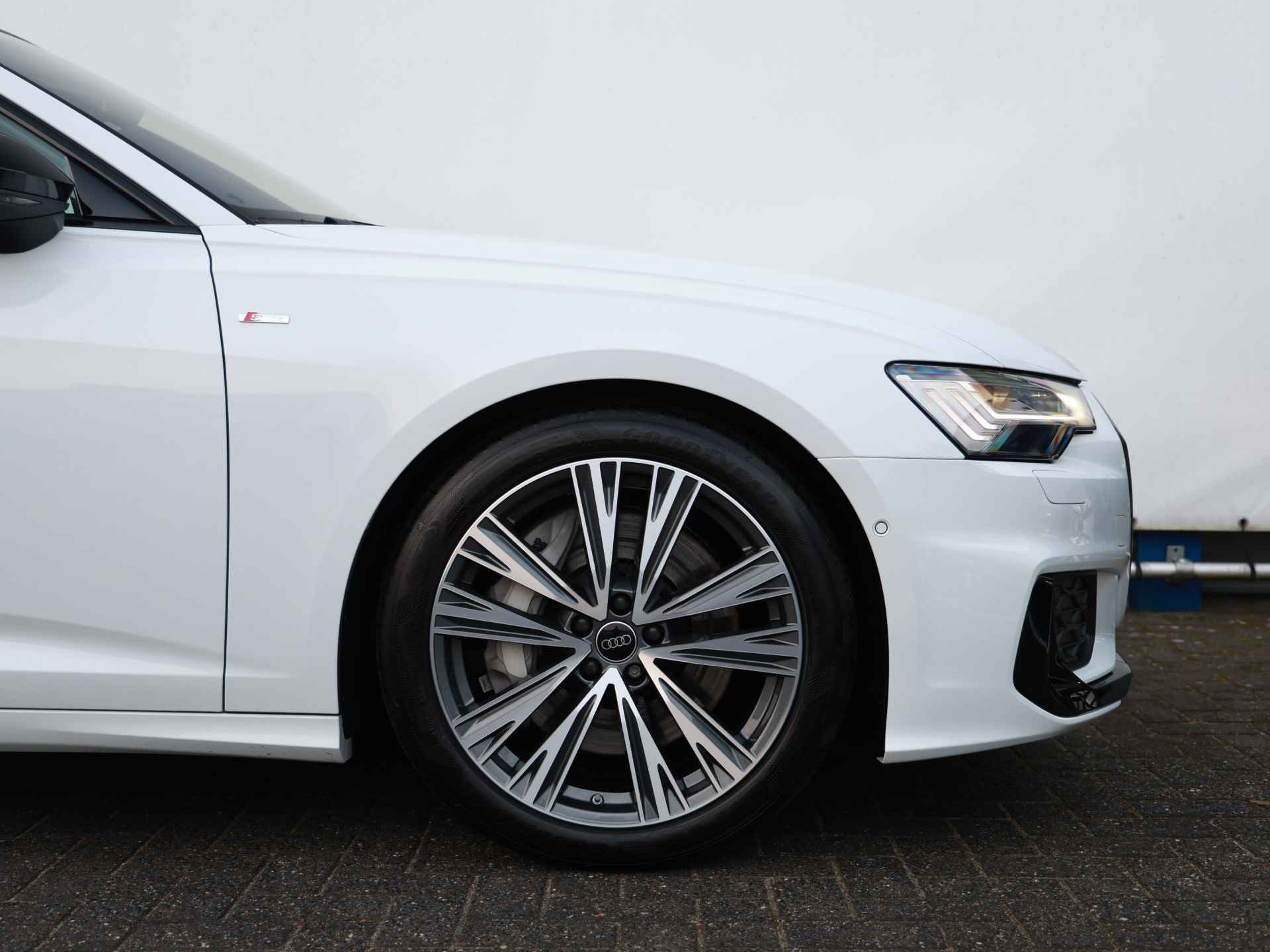 Audi A6 Avant 50 TFSI e quattro S edition 299pk | Pano | B&O | 360° Camera | Head-up | Trekhaak | HD-matrix LED | Keyless | Elek. stoelen - 16/43