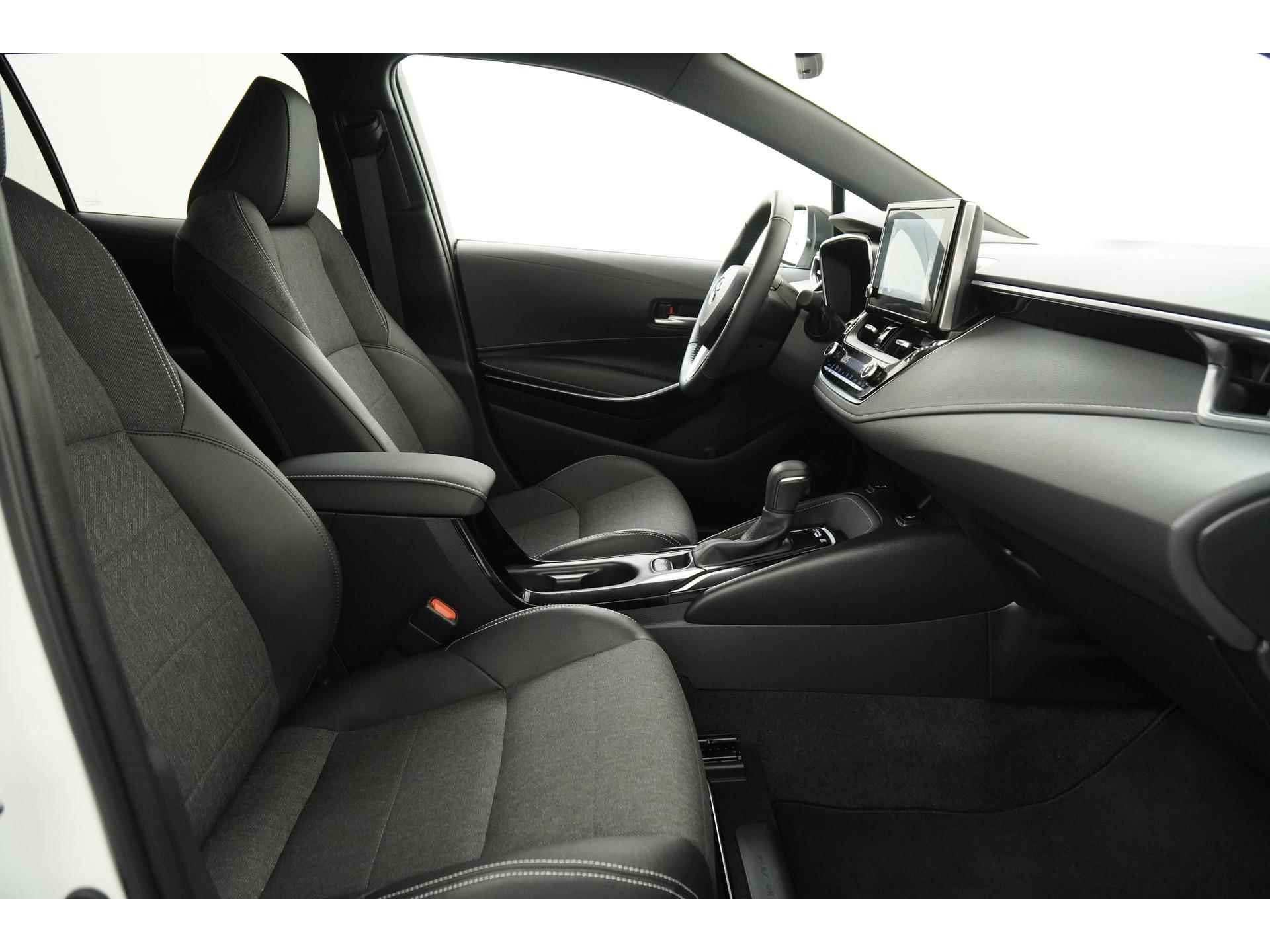 Toyota Corolla Touring Sports 1.8 Hybrid Executive Bi-Tone | Camera | Elek klep | Carplay |  Zondag Open! - 3/43