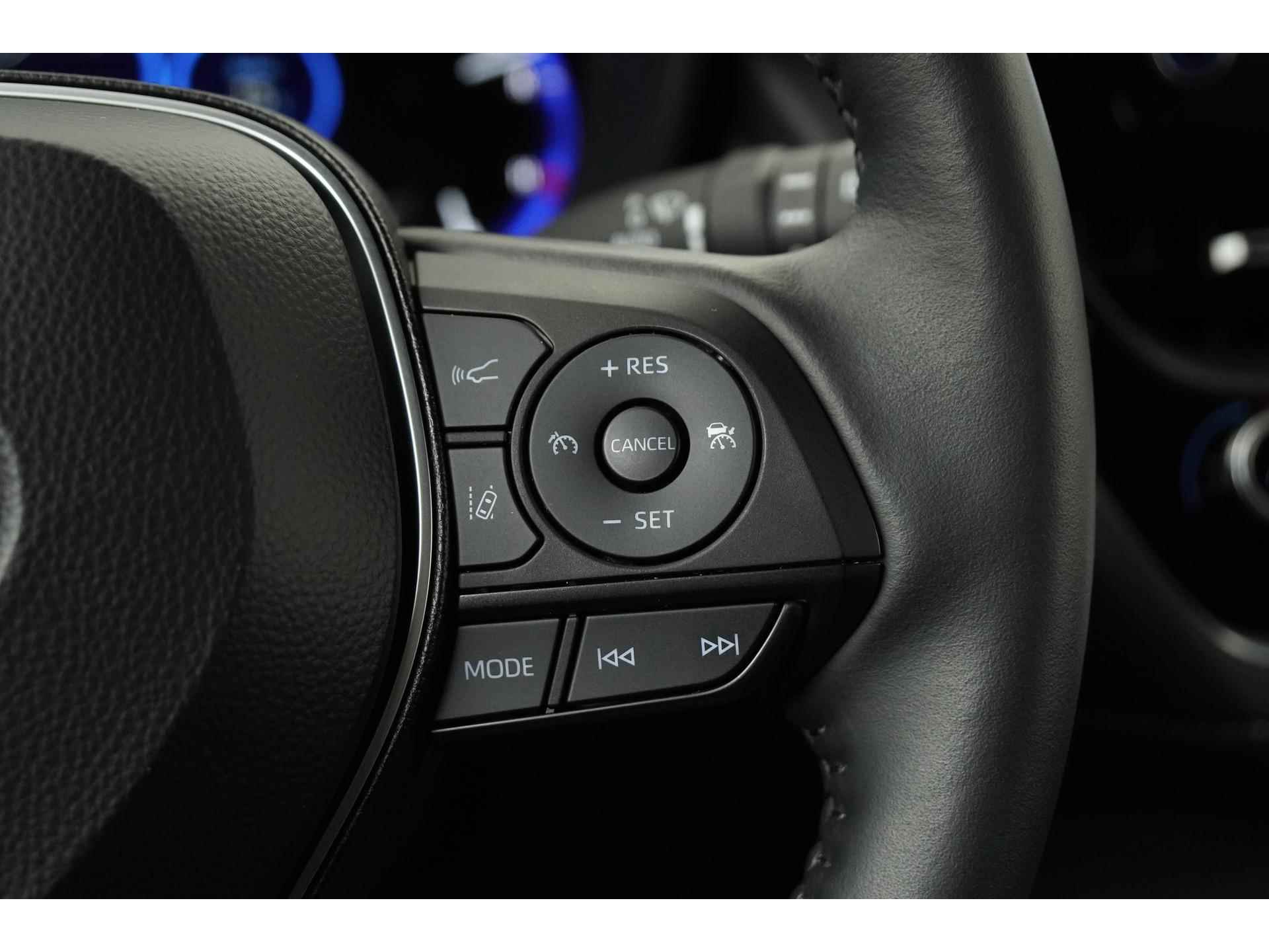 Toyota Corolla Touring Sports 1.8 Hybrid Executive Bi-Tone | Head-up | Camera | Elek klep | Carplay |  Zondag Open! - 10/43