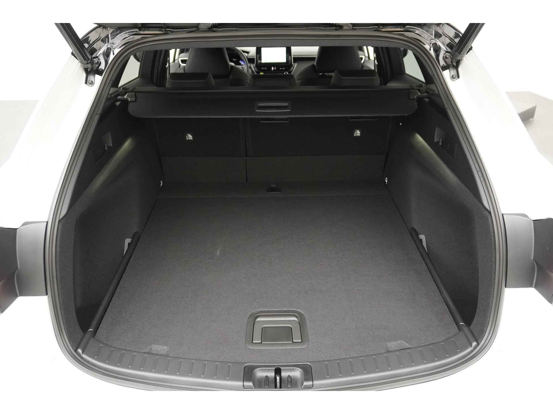 Toyota Corolla Touring Sports 1.8 Hybrid Executive Bi-Tone | Head-up | Camera | Elek klep | Carplay |  Zondag Open! - 25/43