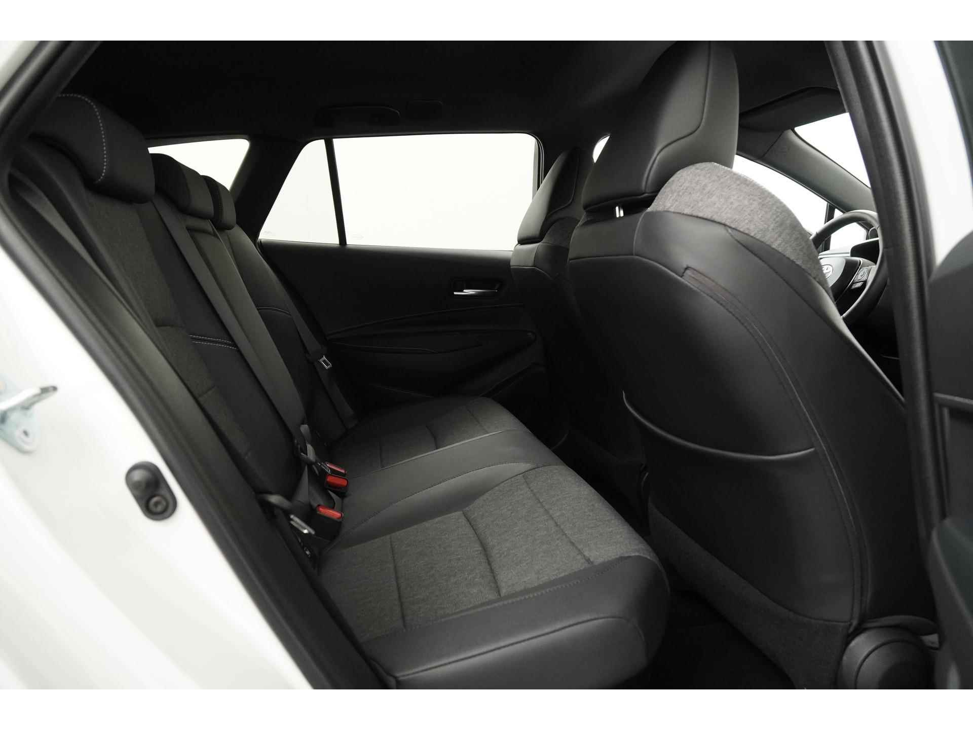 Toyota Corolla Touring Sports 1.8 Hybrid Executive Bi-Tone | Camera | Elek klep | Carplay |  Zondag Open! - 28/43