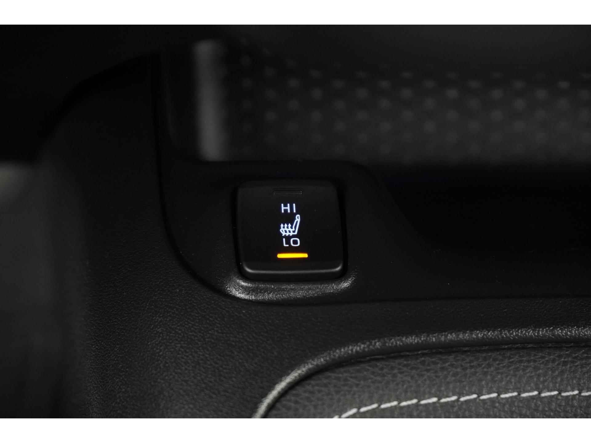 Toyota Corolla Touring Sports 1.8 Hybrid Executive Bi-Tone | Camera | Elek klep | Carplay |  Zondag Open! - 39/43