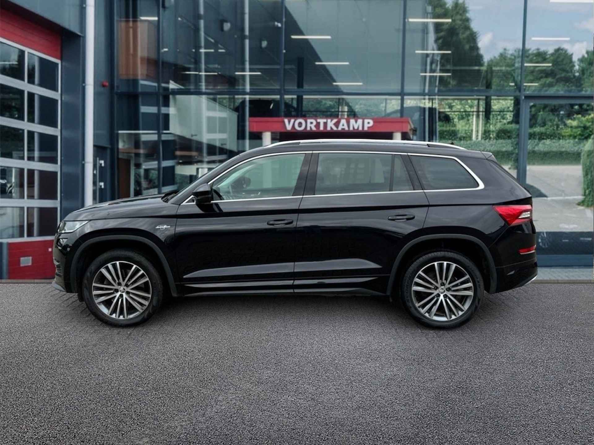 SKODA Kodiaq 2.0 TDI DSG L&amp;K 4X4 PANO-DAK/CAMERA/TREKHAAK/LEDER/NAVI/MEMORY - 8/25