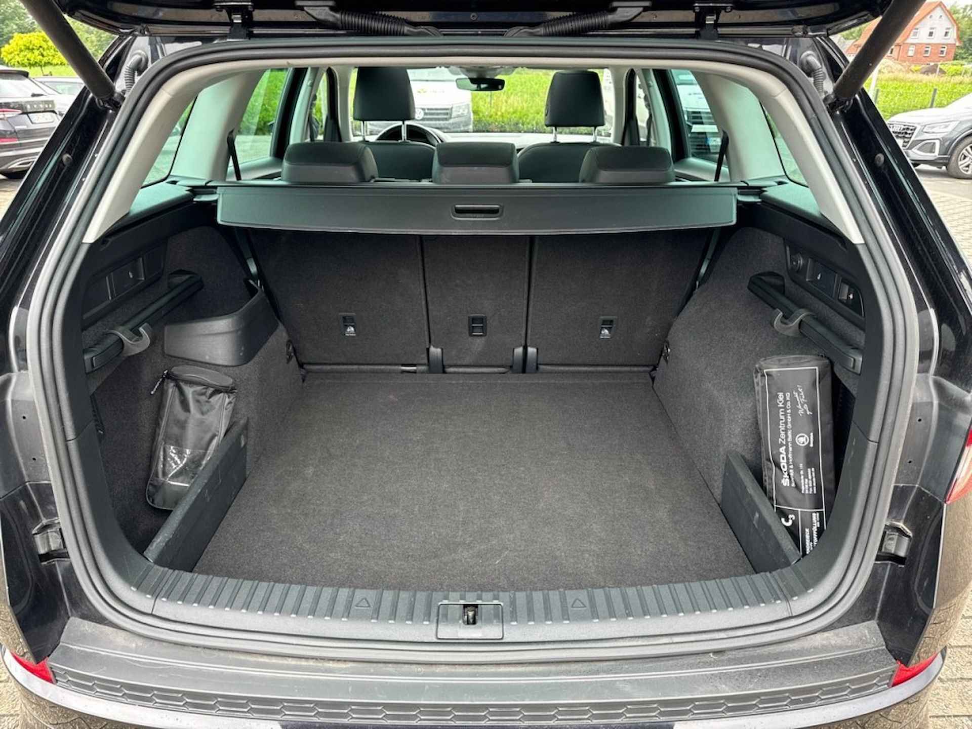 SKODA Kodiaq 2.0 TDI DSG L&amp;K 4X4 PANO-DAK/CAMERA/TREKHAAK/LEDER/NAVI/MEMORY - 10/25