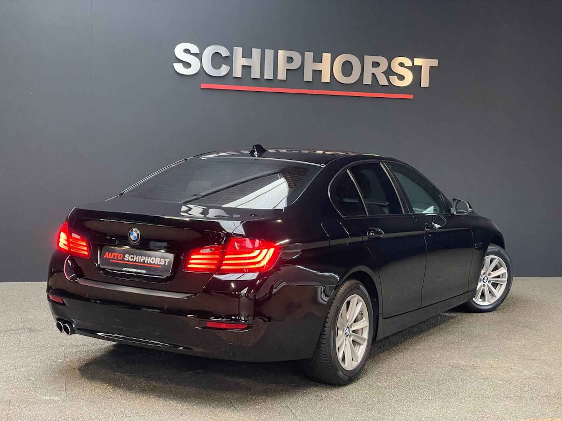 BMW 5-serie 520i Executive/key-less/navi professional/nap/Dealer onderhouden - 11/30