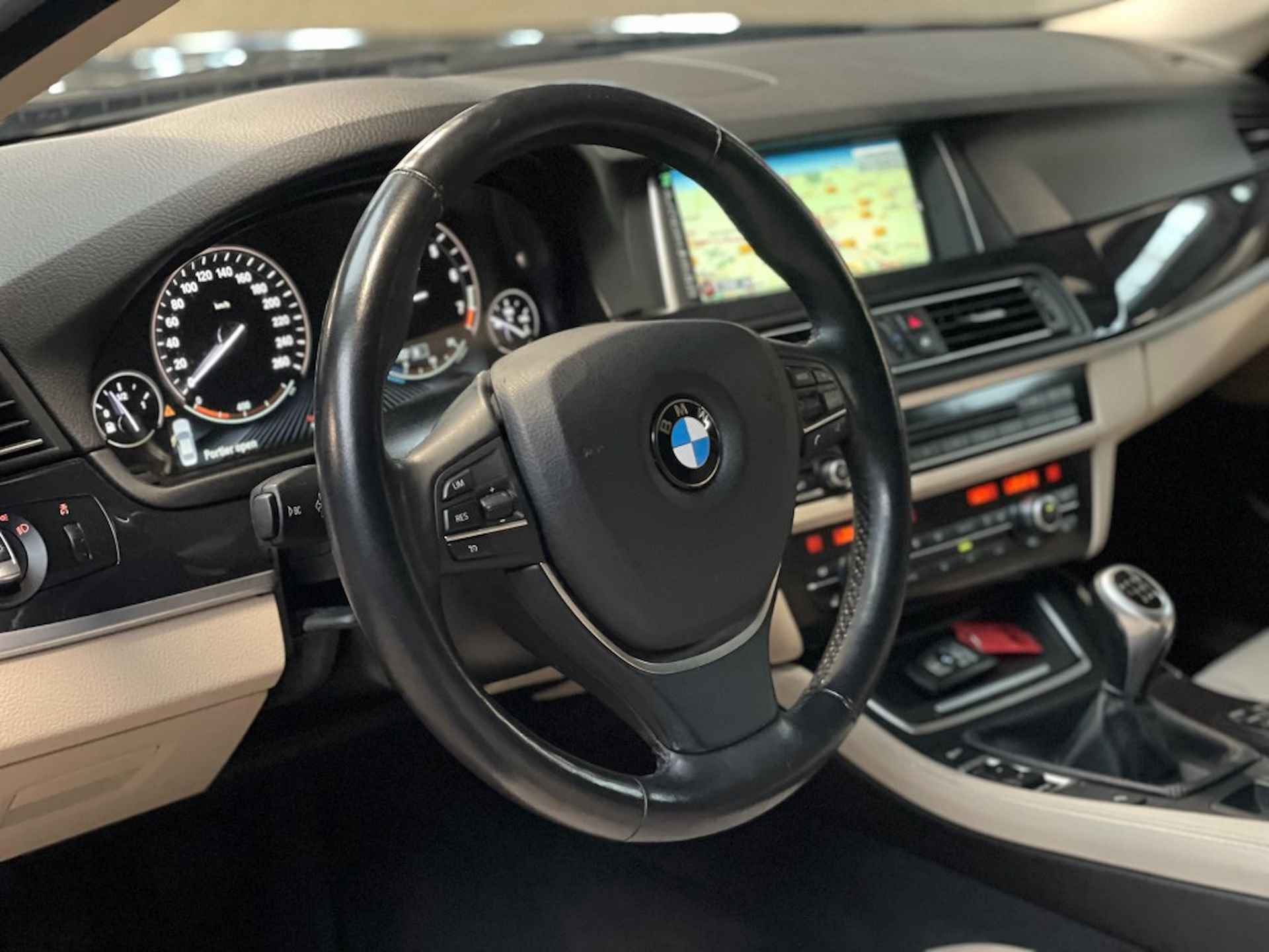 BMW 5-serie 520i Executive/key-less/navi professional/nap/Dealer onderhouden - 12/30