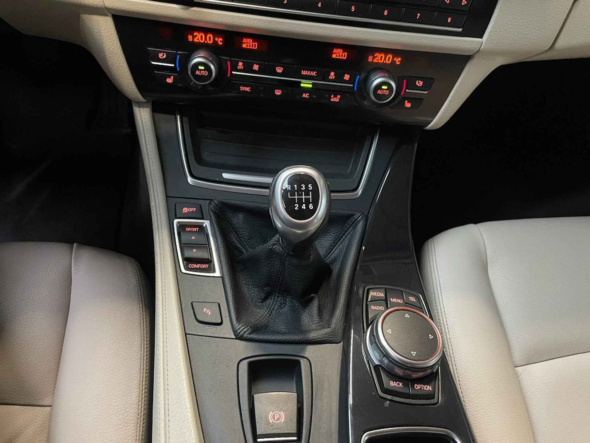 BMW 5-serie 520i Executive/key-less/navi professional/nap/Dealer onderhouden - 13/30