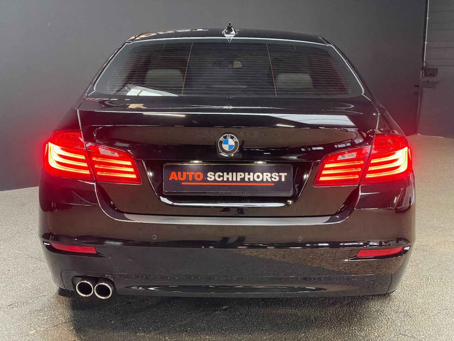 BMW 5-serie 520i Executive/key-less/navi professional/nap/Dealer onderhouden - 17/30