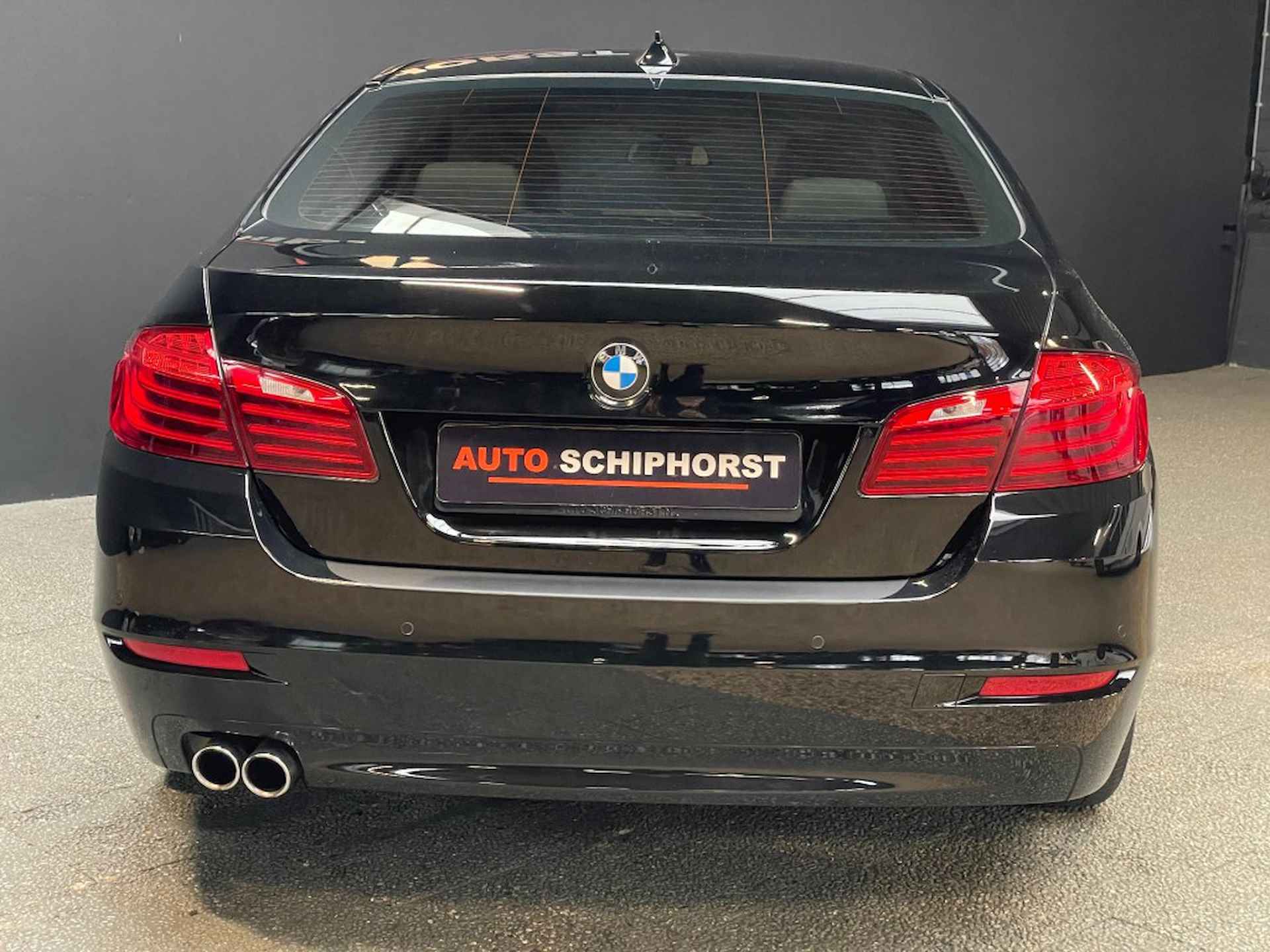 BMW 5-serie 520i Executive/key-less/navi professional/nap/Dealer onderhouden - 18/30