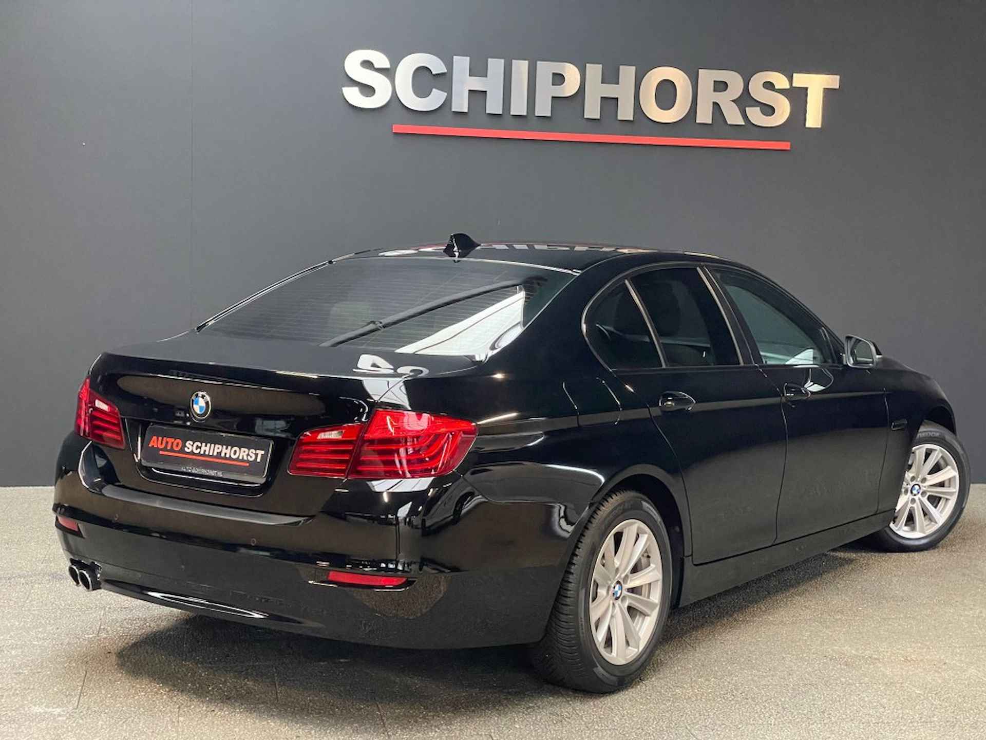 BMW 5-serie 520i Executive/key-less/navi professional/nap/Dealer onderhouden - 19/30