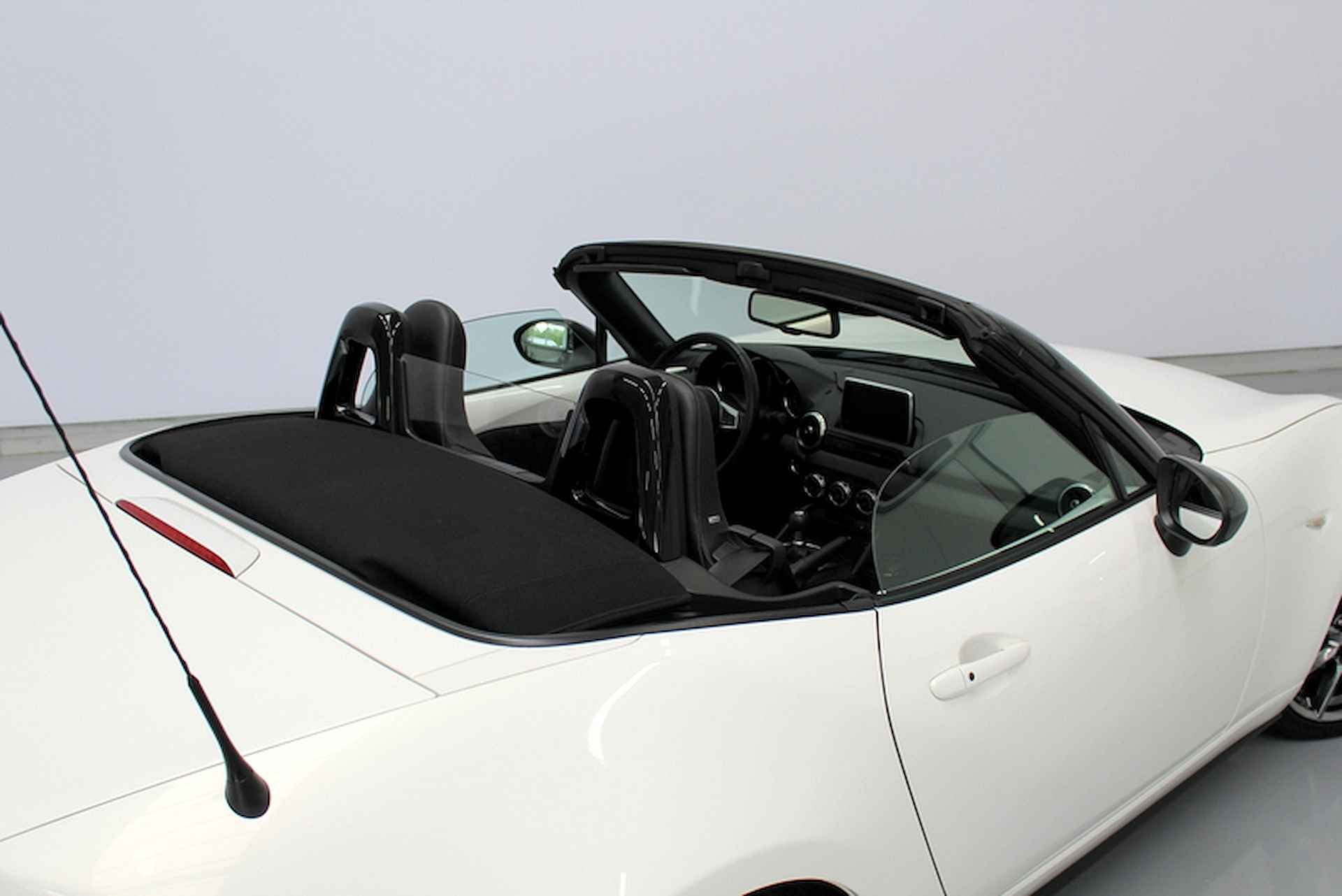 Mazda MX-5 1.5 SkyActiv-G 131 GT-M 131PK, LEER | NAVIGATIE | LED | VERWARMDE STOELEN | CAMERA | CARPLAY | CRUISE CONTROLE - 20/46