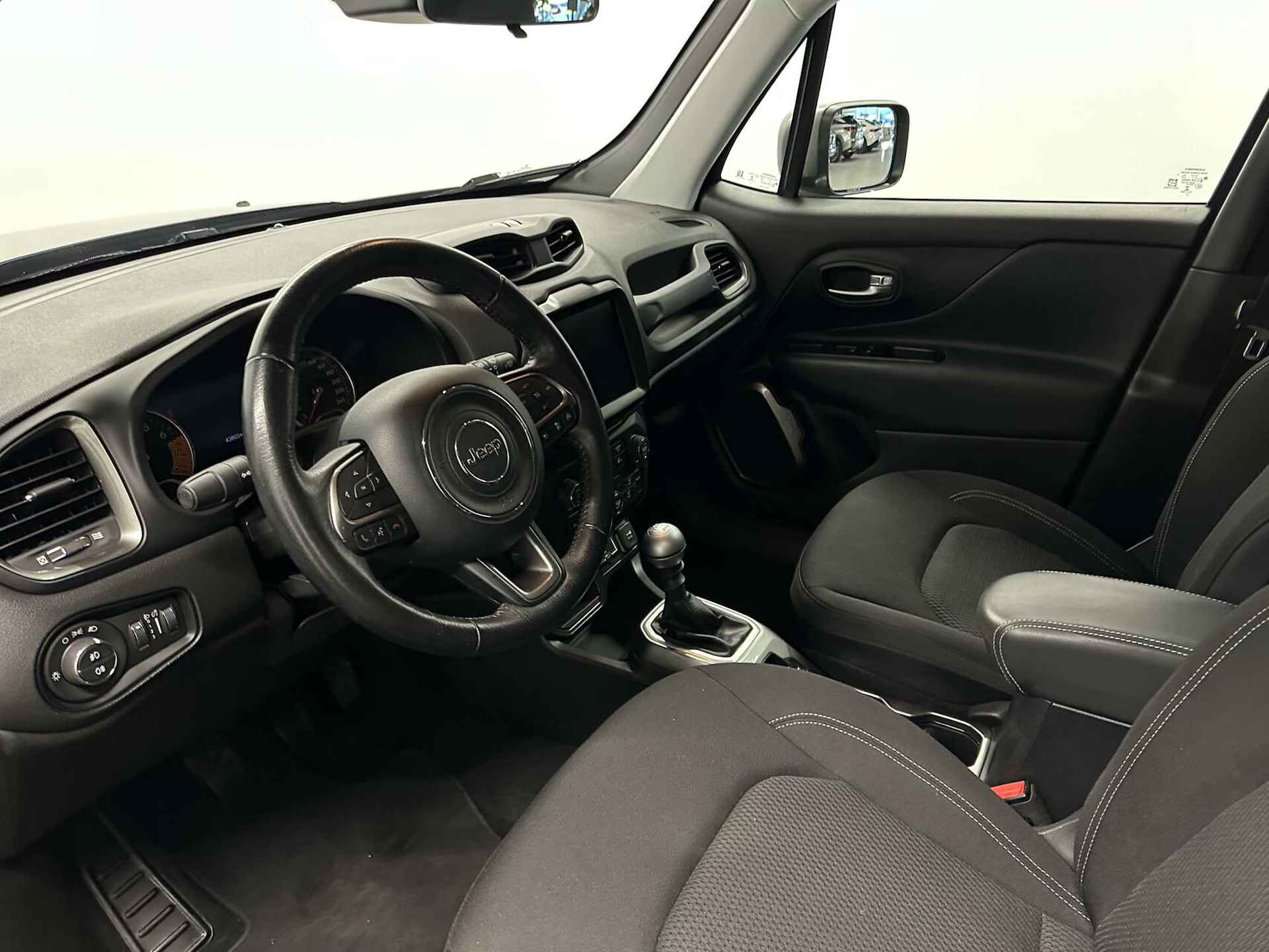 Jeep Renegade 1.0T Limited CARPLAY TREKHAAK NAVI LM 43000 KM - 18/38