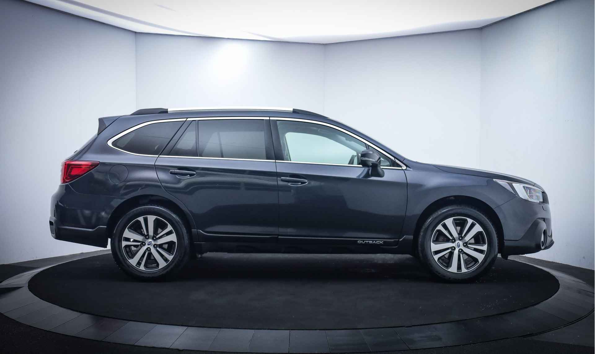 Subaru Outback 2.5i Aut. 4x4 PREMIUM PANO/HARMAN KARDON/LEDER/MEMORY/CAMERA/STUUR+STOELVERW./ADAPTIVE CRUISE/NAVI/CARPLAY/BLINDSPOT/TREKHAAK/LMV 18'' - 4/33