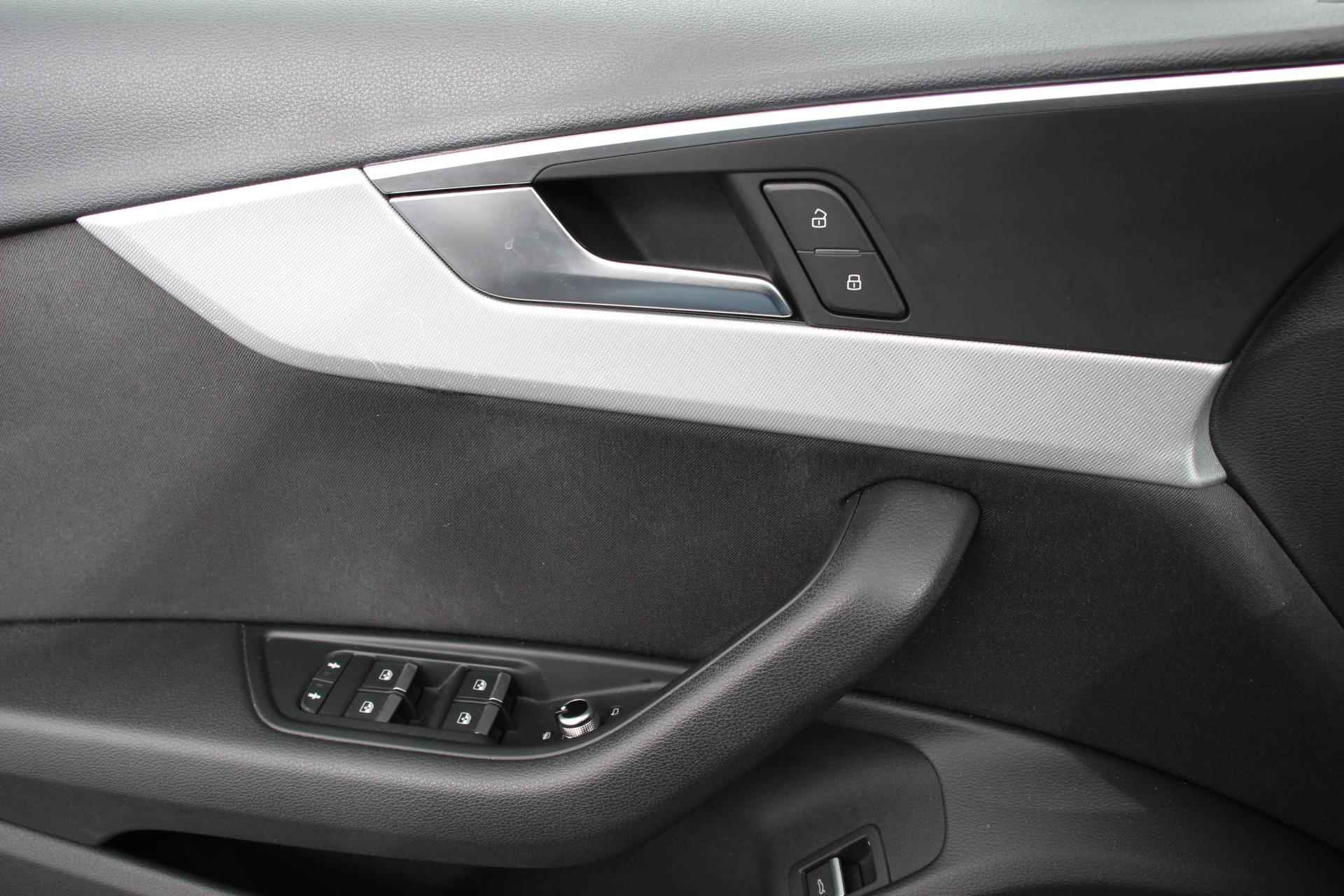 Audi A4 Avant 2.0 TDI S-Tronic Lease Edition | Navigatie | Climate Control | Cruise Control | Winterwielen set extra | Lichtmetalen velgen - 17/24
