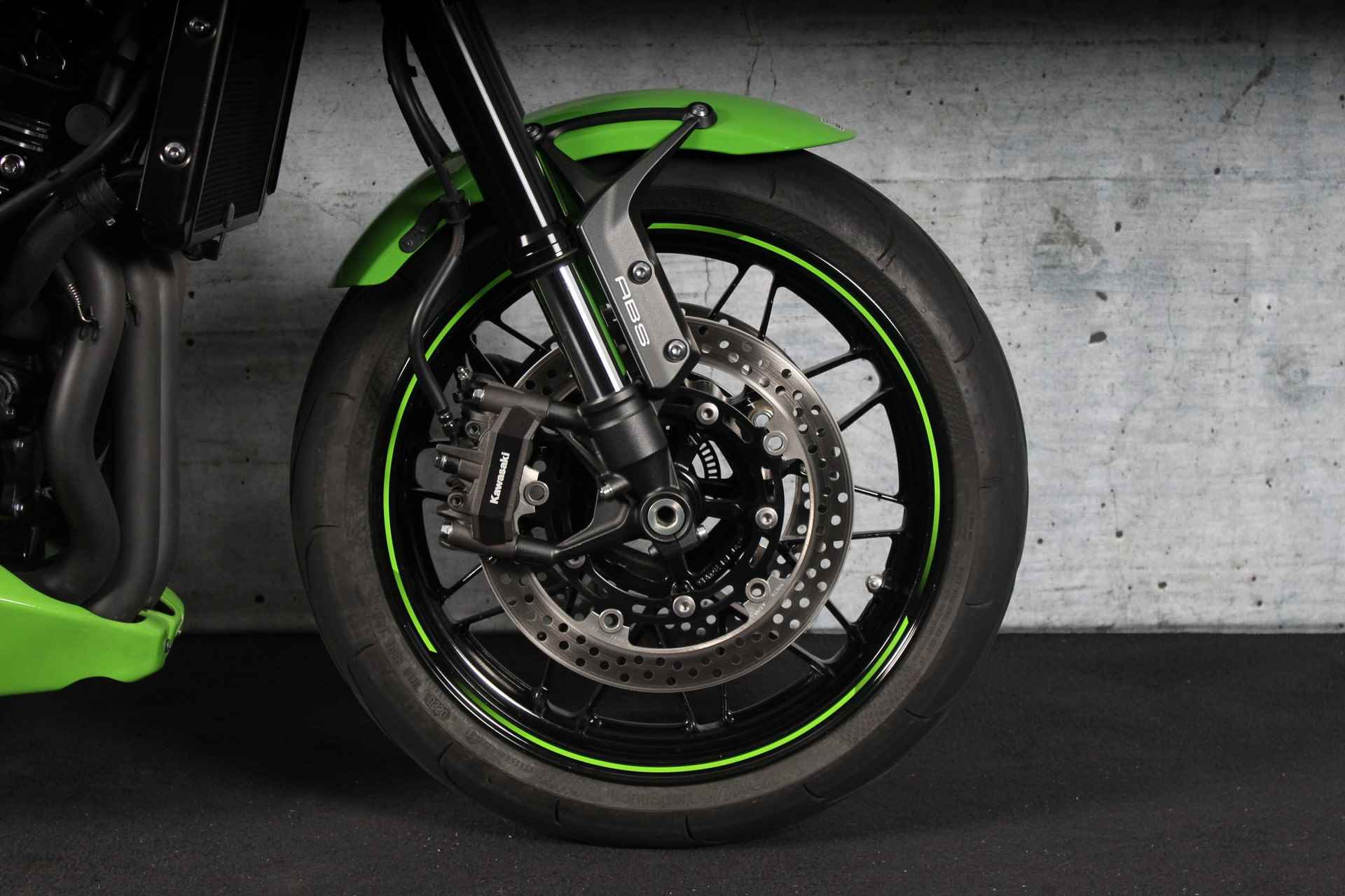 Kawasaki Z 900 RS - 5/21