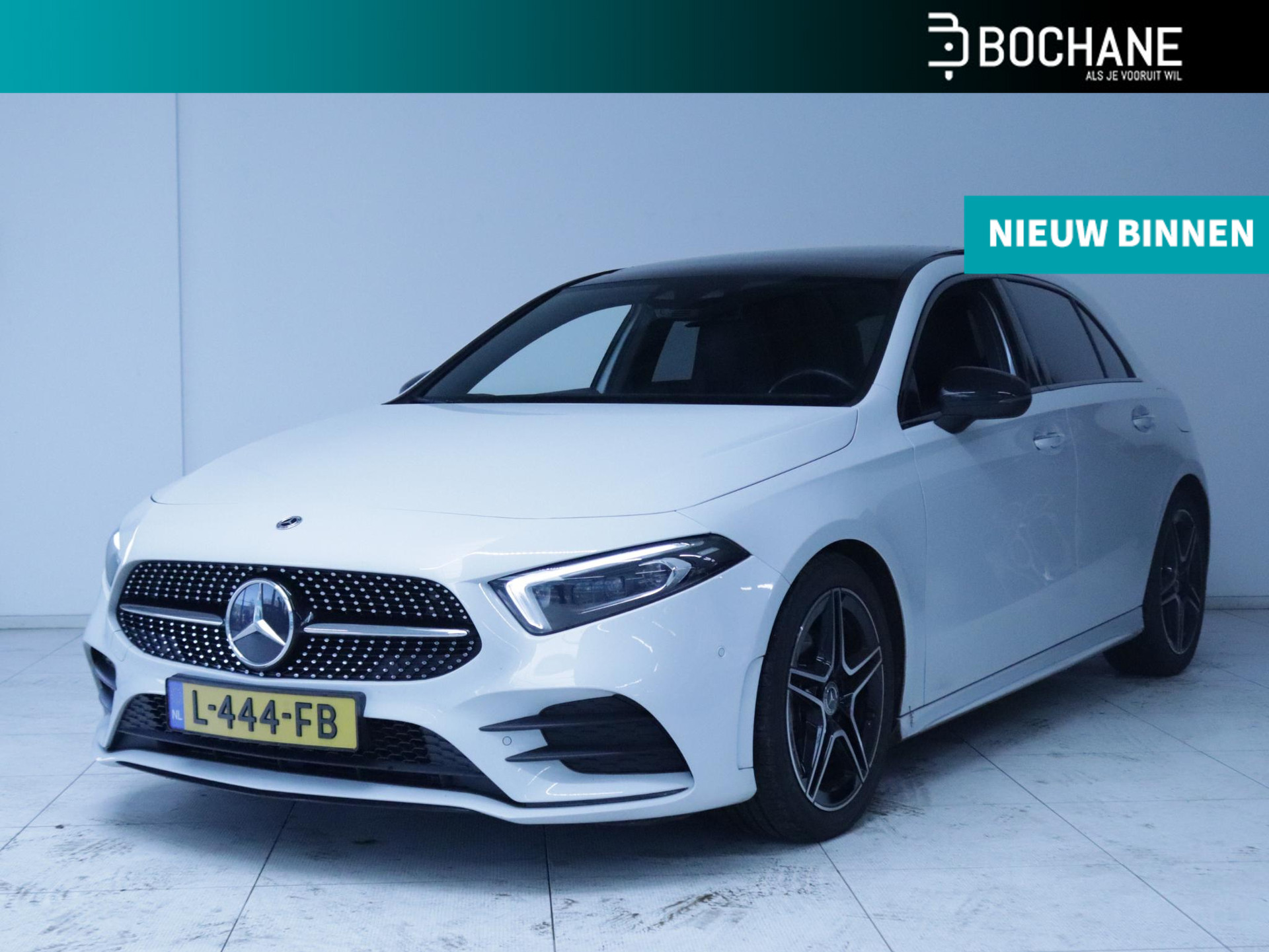 Mercedes-Benz A-klasse 180 Business Solution AMG | Panoramadak | Multibeam LED | Sfeerverlichting |