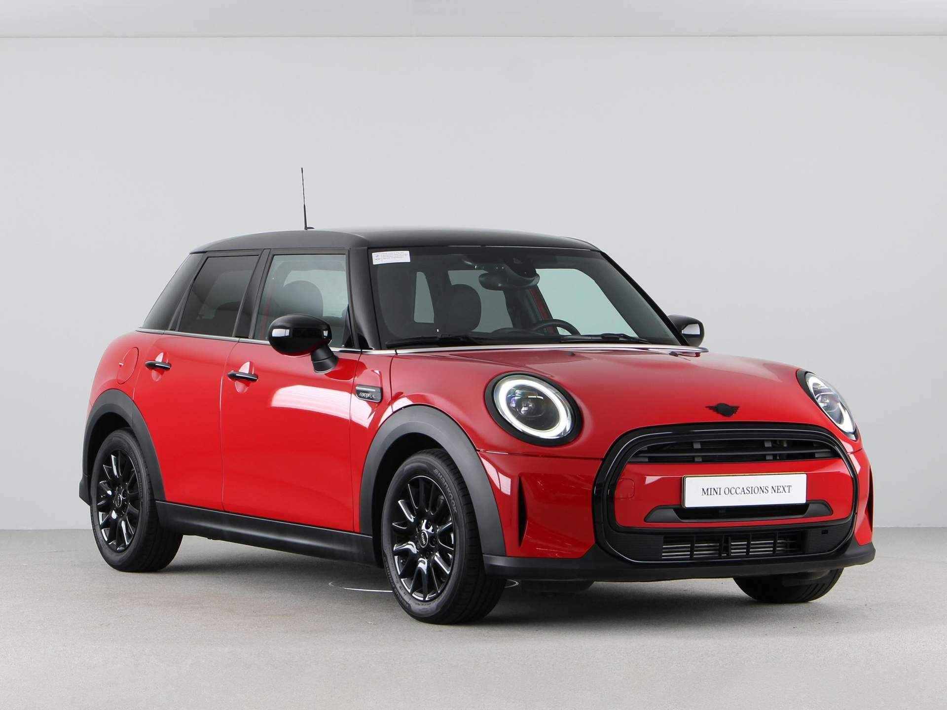 MINI 5-deurs Cooper Camden Edition Aut. - 8/23