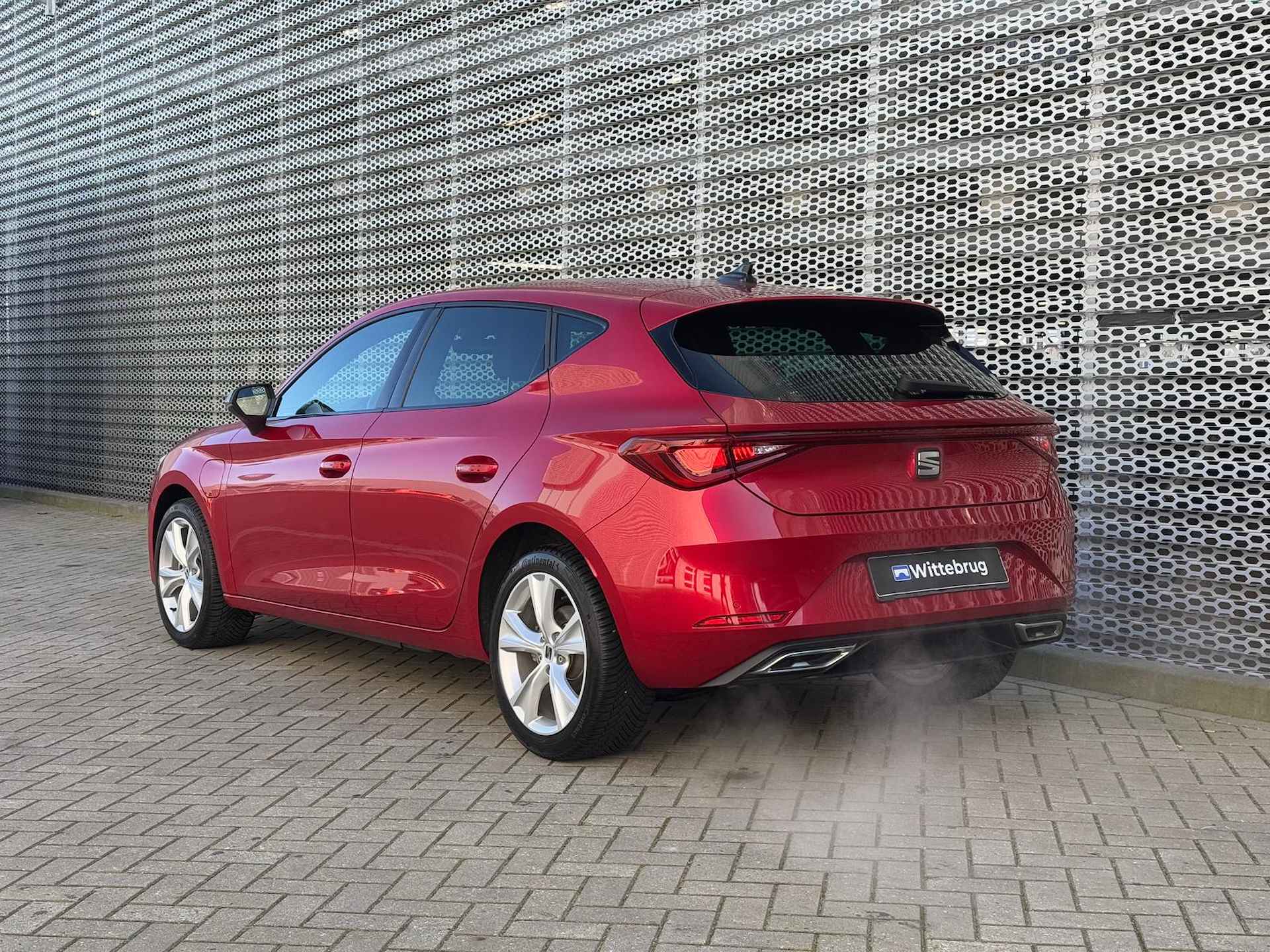 SEAT Leon 1.4 TSI eHybrid PHEV 204PK FR / Panoramadak / Digitale Cockpit / Stuur + Stoelverwarming / Achteruitrijcamera / LED P4 - 6/37