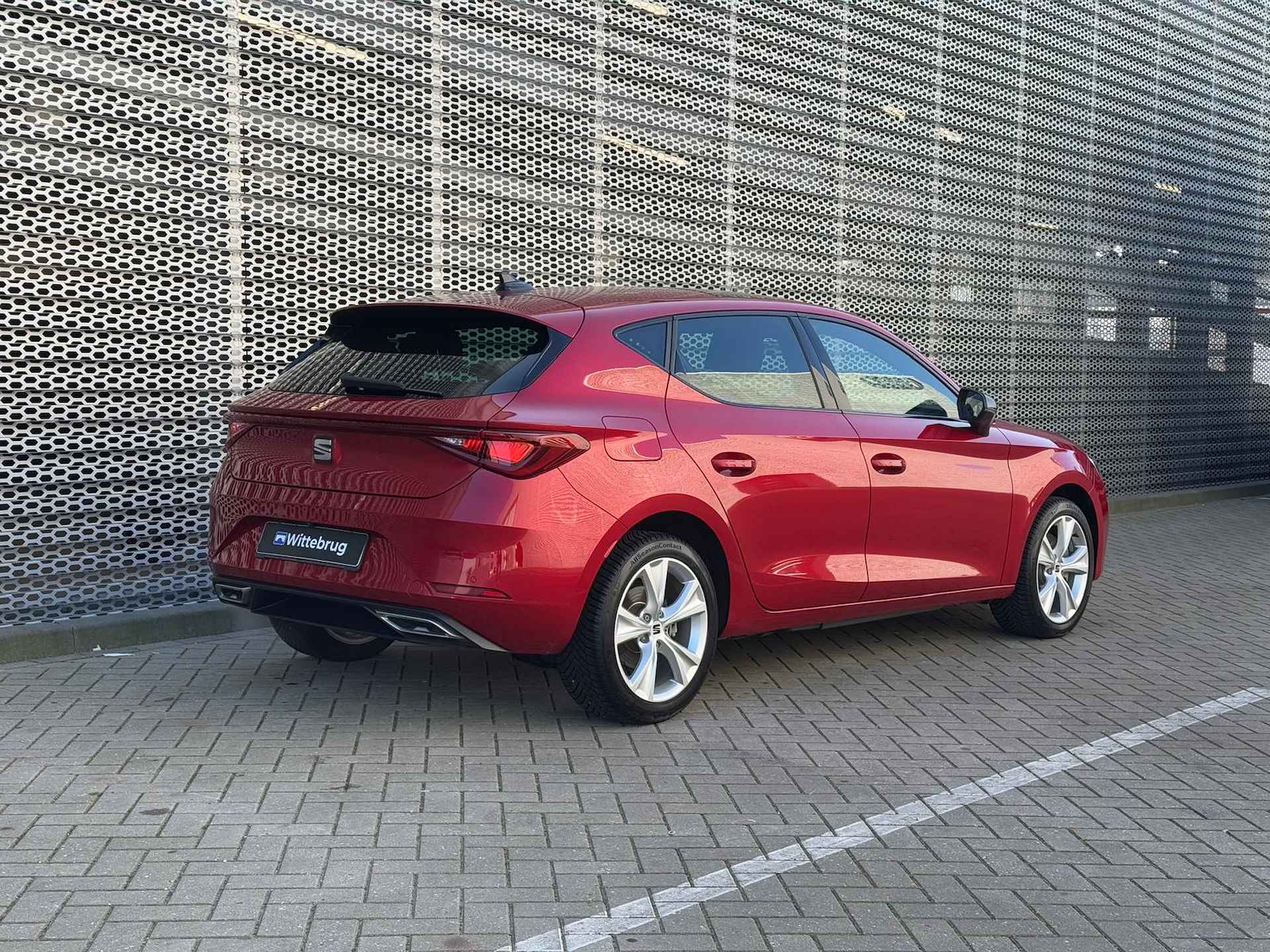 SEAT Leon 1.4 TSI eHybrid PHEV 204PK FR / Panoramadak / Digitale Cockpit / Stuur + Stoelverwarming / Achteruitrijcamera / LED P4 - 8/37