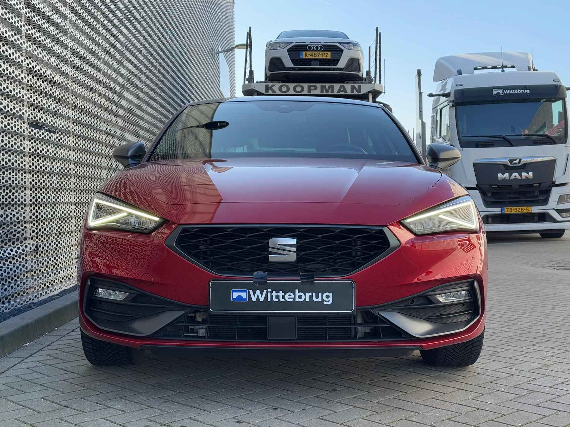 SEAT Leon 1.4 TSI eHybrid PHEV 204PK FR / Panoramadak / Digitale Cockpit / Stuur + Stoelverwarming / Achteruitrijcamera / LED P4 - 11/37