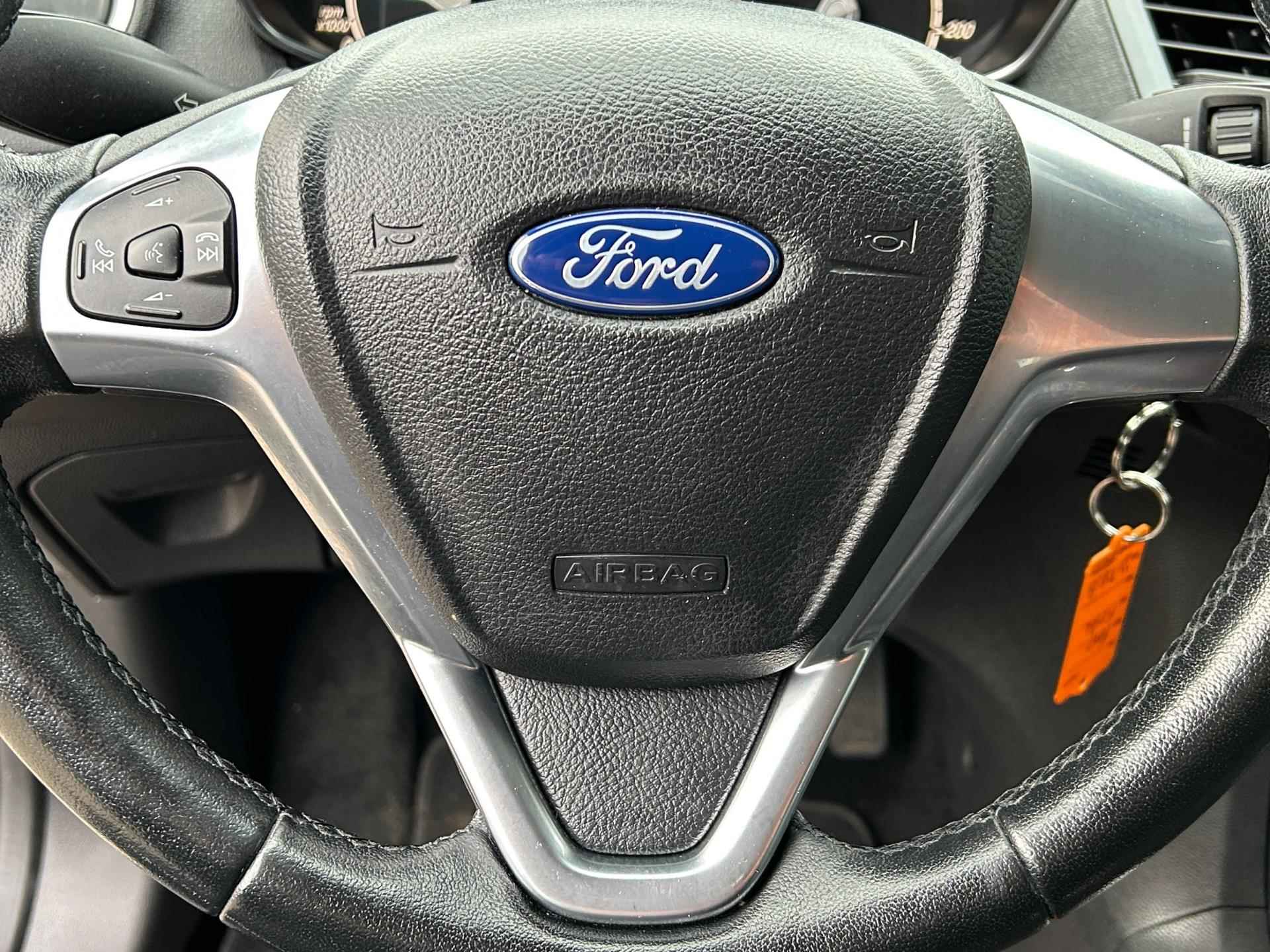 Ford Fiesta 1.0 Style 5Drs Navi Airco Bluetooth 17" LM-Velgen Isofix Elek.Pakket NAP NL-Auto Dealeronderhouden! - 19/23
