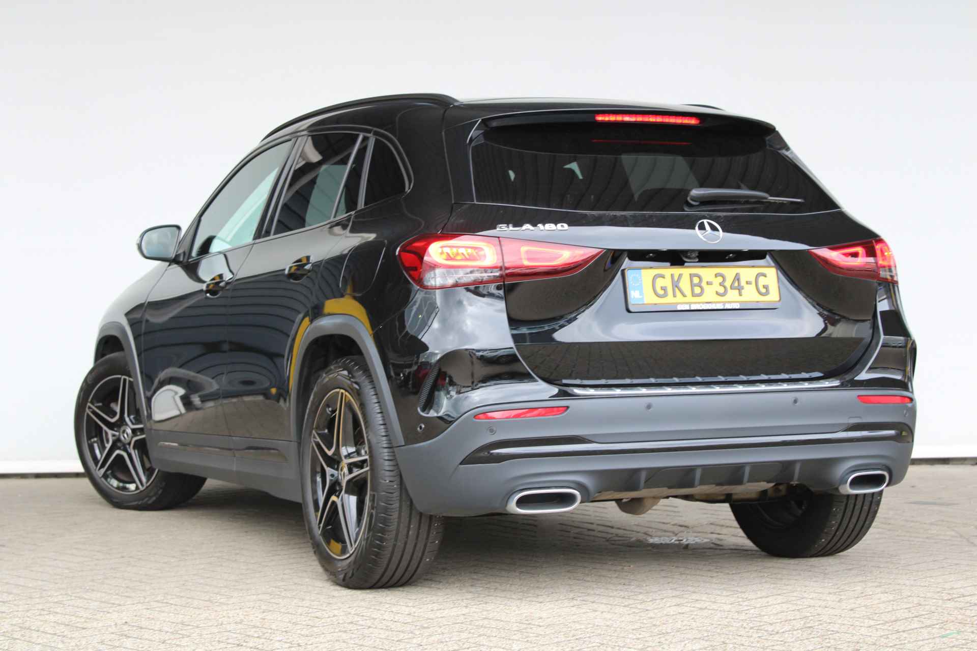 Mercedes-Benz GLA 180 Business Line NIGHT PAKKET/CAMERA/SPORTSTOELEN/19INCH/LED HIGH PERFORMANCE - 5/34