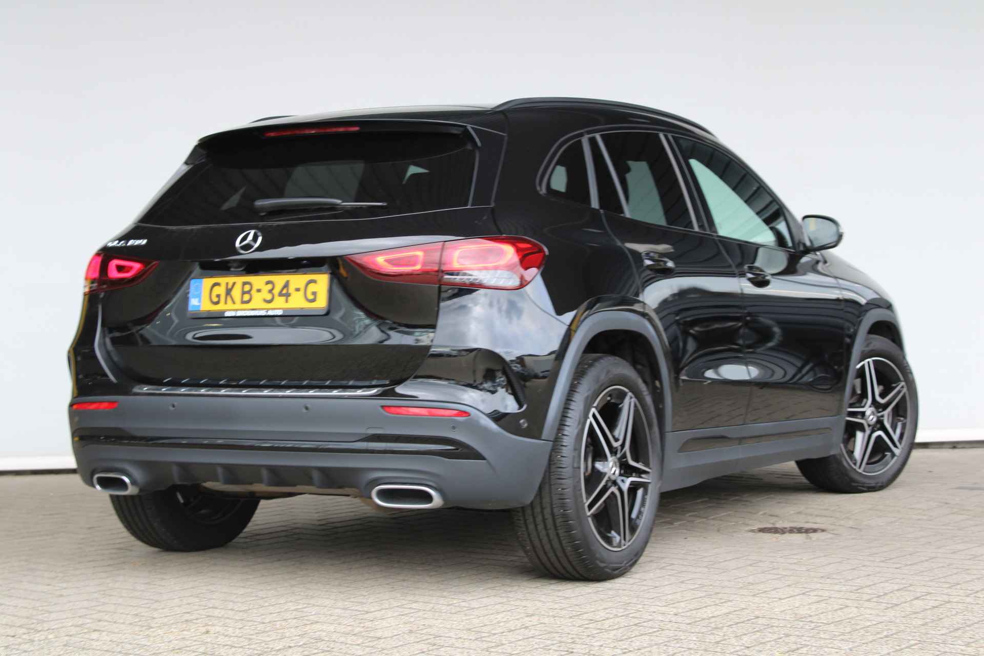 Mercedes-Benz GLA 180 Business Line NIGHT PAKKET/CAMERA/SPORTSTOELEN/19INCH/LED HIGH PERFORMANCE - 7/34