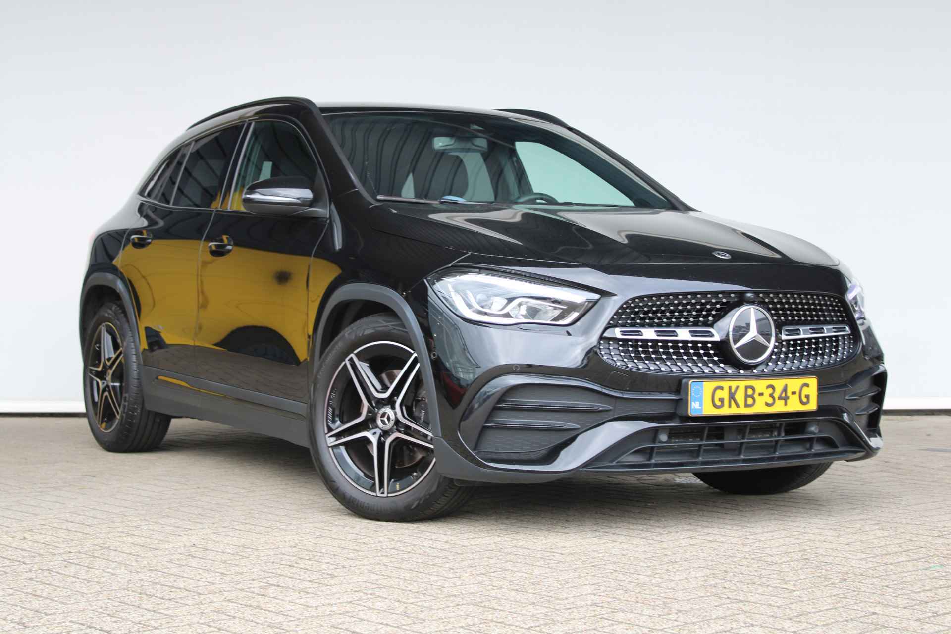 Mercedes-Benz GLA 180 Business Line NIGHT PAKKET/CAMERA/SPORTSTOELEN/19INCH/LED HIGH PERFORMANCE - 9/34