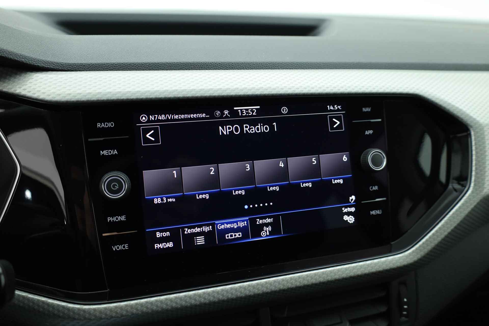 Volkswagen T-Cross 1.0 TSI DSG | Navi | Adapt. Cruise | Stoelverw. | LED | Apple CarPlay | All Season - 12/25