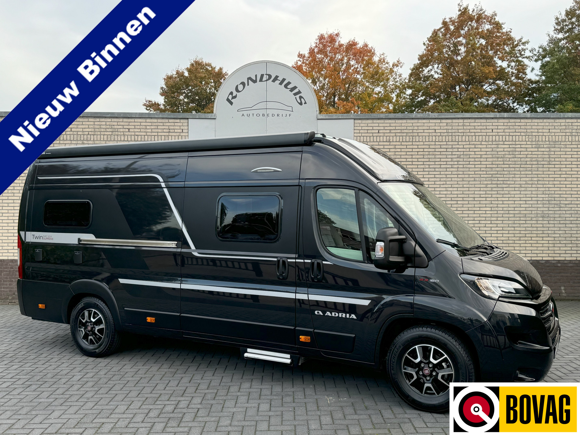 Adria Twin Supreme 640 SGX 160 pk AUTOMAAT 9-Traps Euro6 Fiat Ducato **Lengtebedden in hoogte verstelbaar/4 zitplaatsen/Afn. Trekhaak/