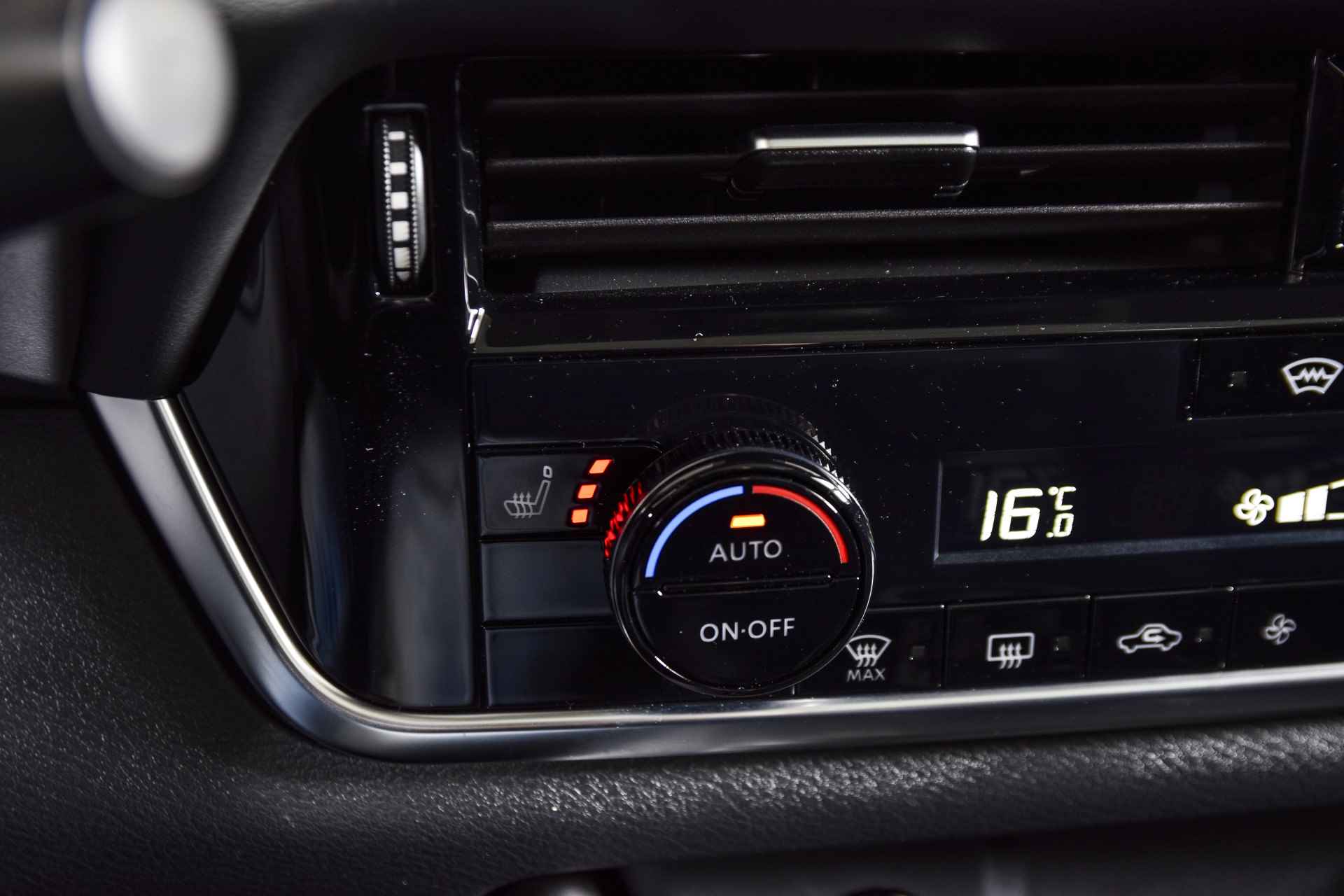 Nissan QASHQAI 1.5 e-Power 190 PK N-Connecta - Automaat | Pano | Dig. Cockpit | Adapt. Cruise | Stoel-+stuurverw. | 360 Camera | PDC | NAV+App. Connect | ECC | LM 18" | 0800 - 31/56