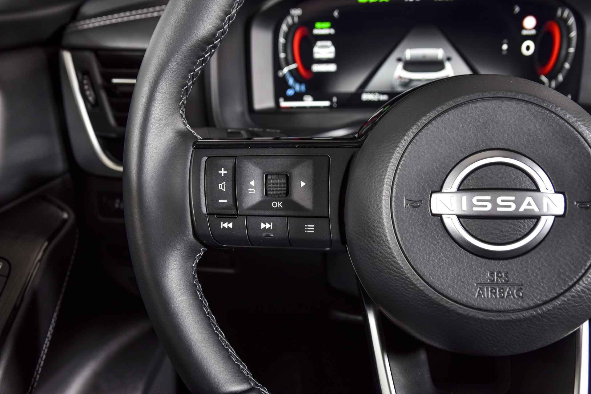 Nissan QASHQAI 1.5 e-Power 190 PK N-Connecta - Automaat | Pano | Dig. Cockpit | Adapt. Cruise | Stoel-+stuurverw. | 360 Camera | PDC | NAV+App. Connect | ECC | LM 18" | 0800 - 42/56