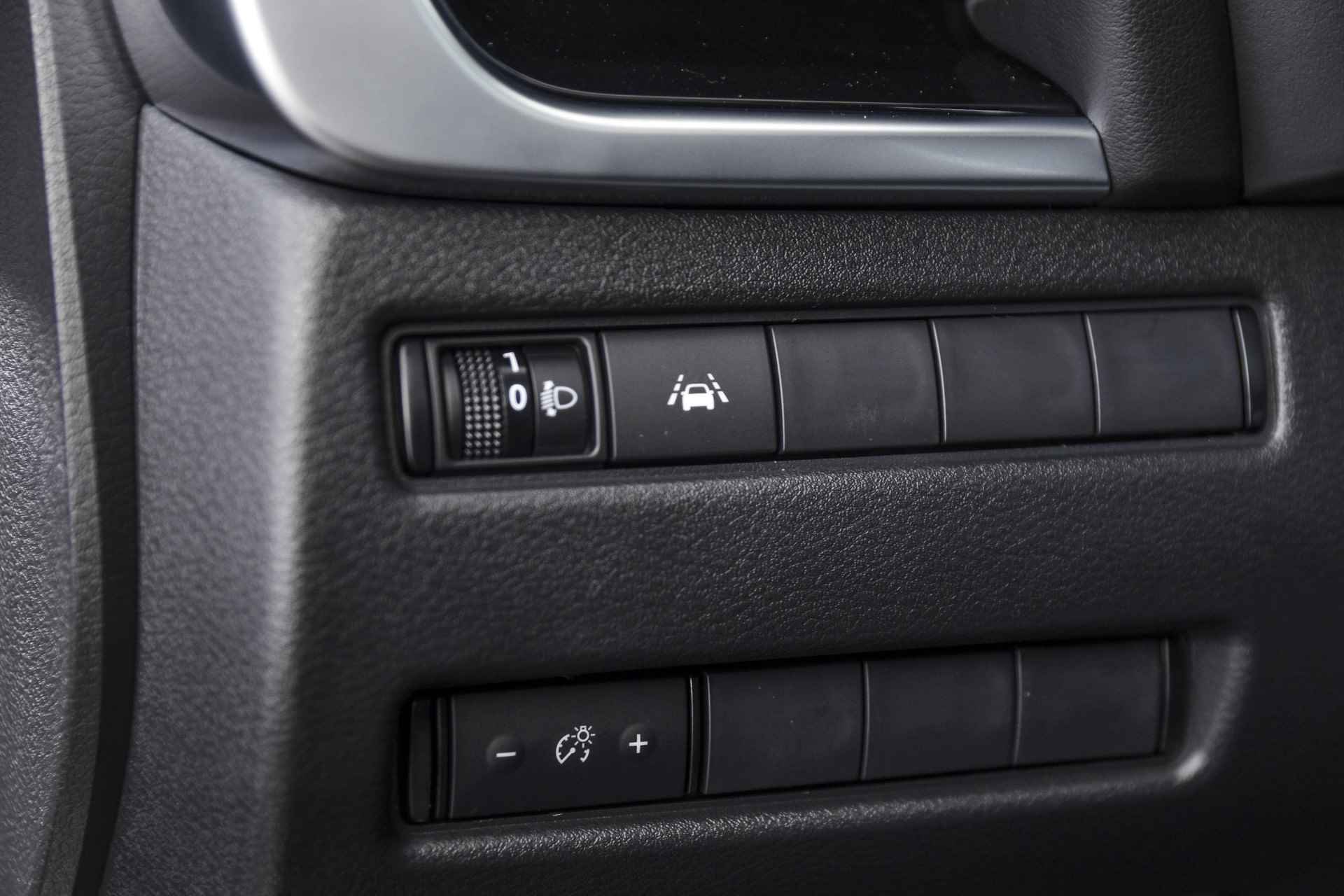 Nissan QASHQAI 1.5 e-Power 190 PK N-Connecta - Automaat | Pano | Dig. Cockpit | Adapt. Cruise | Stoel-+stuurverw. | 360 Camera | PDC | NAV+App. Connect | ECC | LM 18" | - 50/56