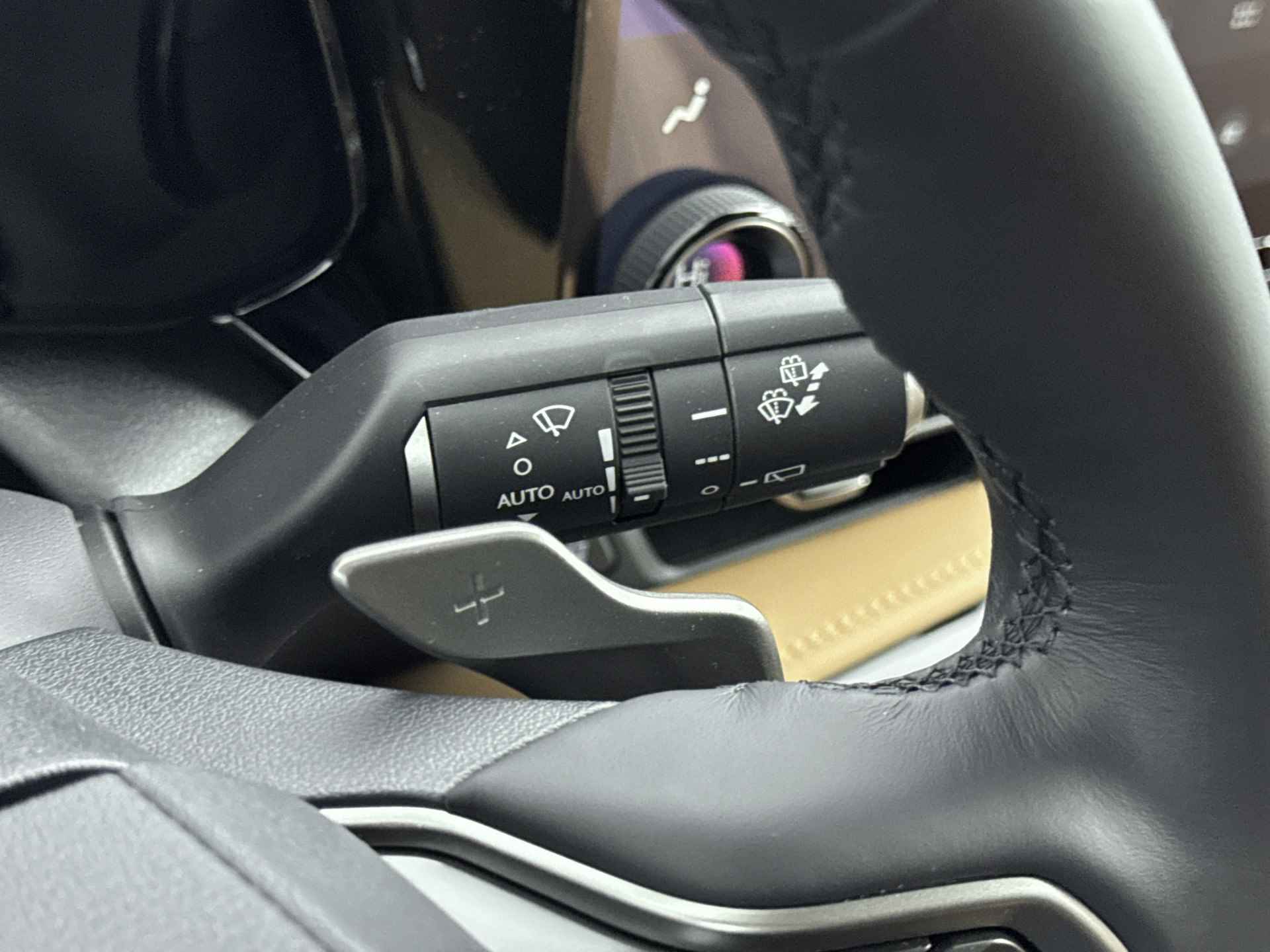 Lexus NX 450h+ AWD President Line Limited | Leder | Navigatie | Stoelverwarming/ventilatie | Stuurwiel verwarmd | LM velgen | Draadloze telefoonlader | - 20/40