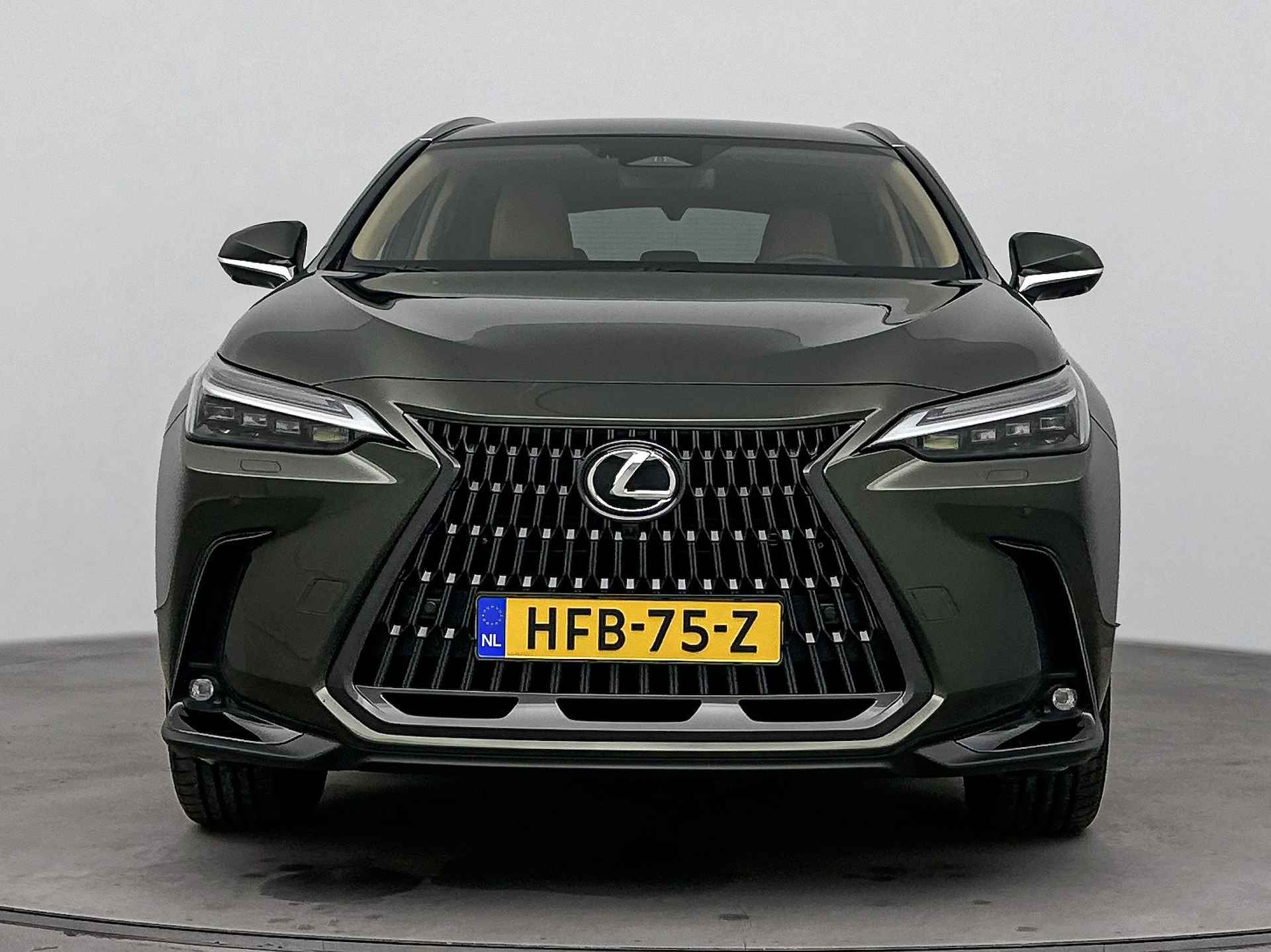 Lexus NX 450h+ AWD President Line Limited | Leder | Navigatie | Stoelverwarming/ventilatie | Stuurwiel verwarmd | LM velgen | Draadloze telefoonlader | - 32/40