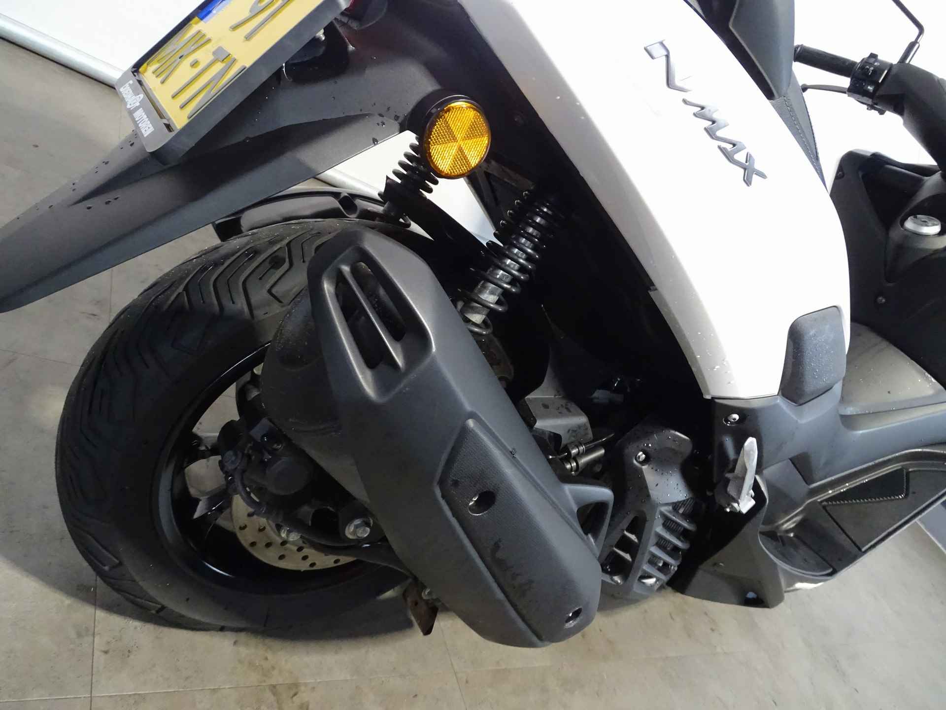 Yamaha NMAX 155 - 5/8