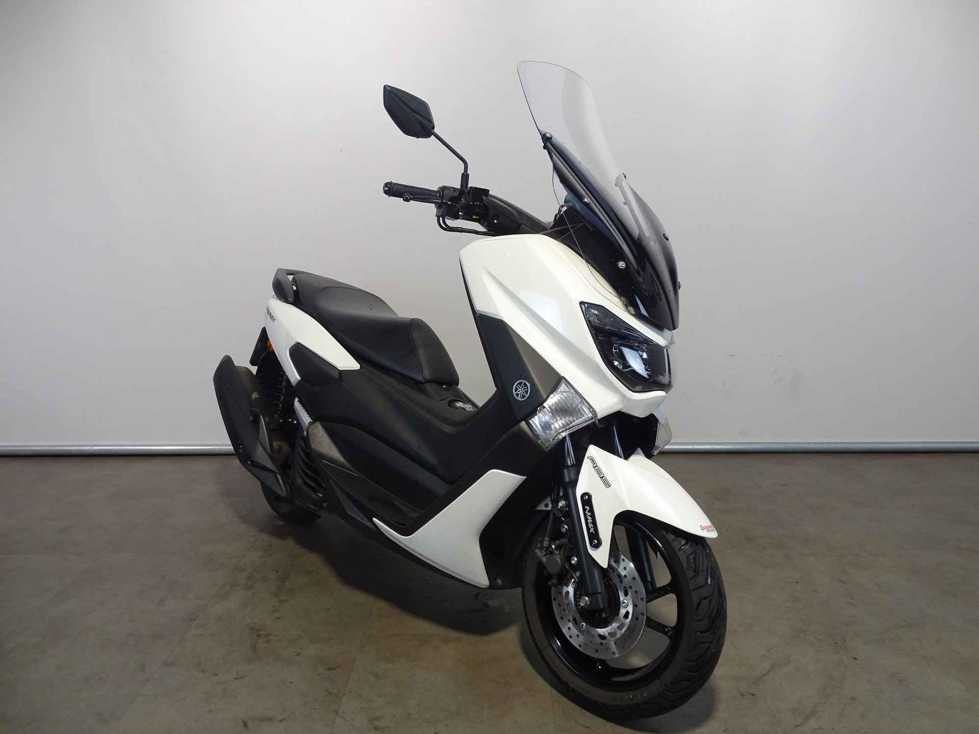 Yamaha NMAX 155 - 7/8