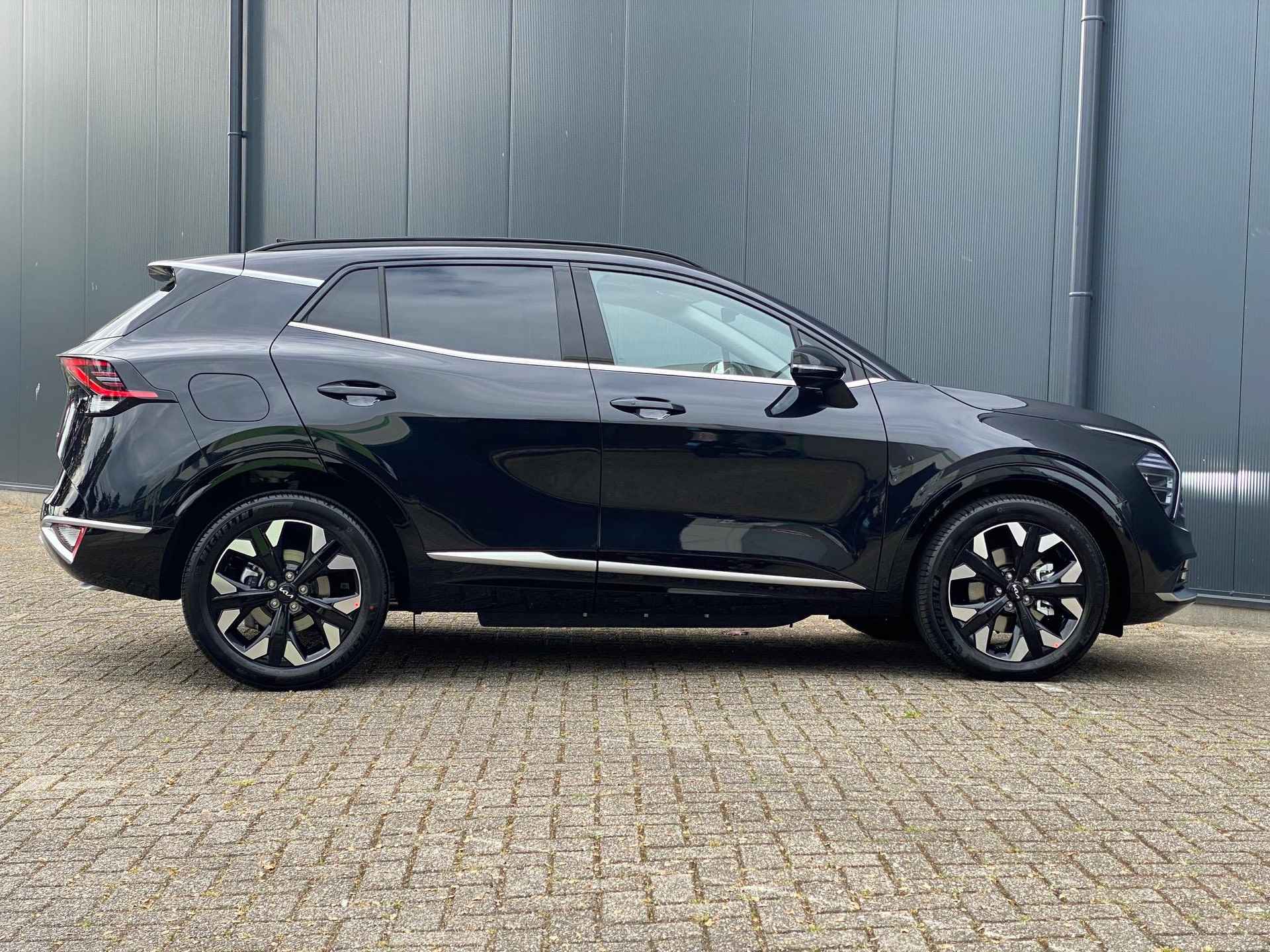 Kia Sportage 1.6 T-GDi Plug-in Hybrid AWD DynamicPlusLine | *Niet op voorraad* | *Nu te bestellen* | €4.000,- actiekorting | Navi | Camera | Clima | Schuif-/kanteldak - 6/24