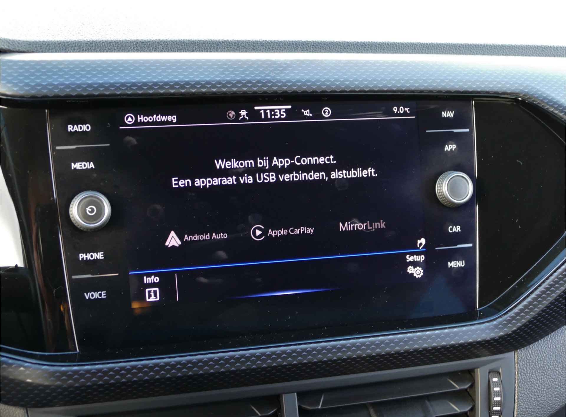 Volkswagen T-Cross 1.0 TSI | Apple CarPlay / Android auto | verwarmde stoelen | all-season-banden | navigatie - 10/55