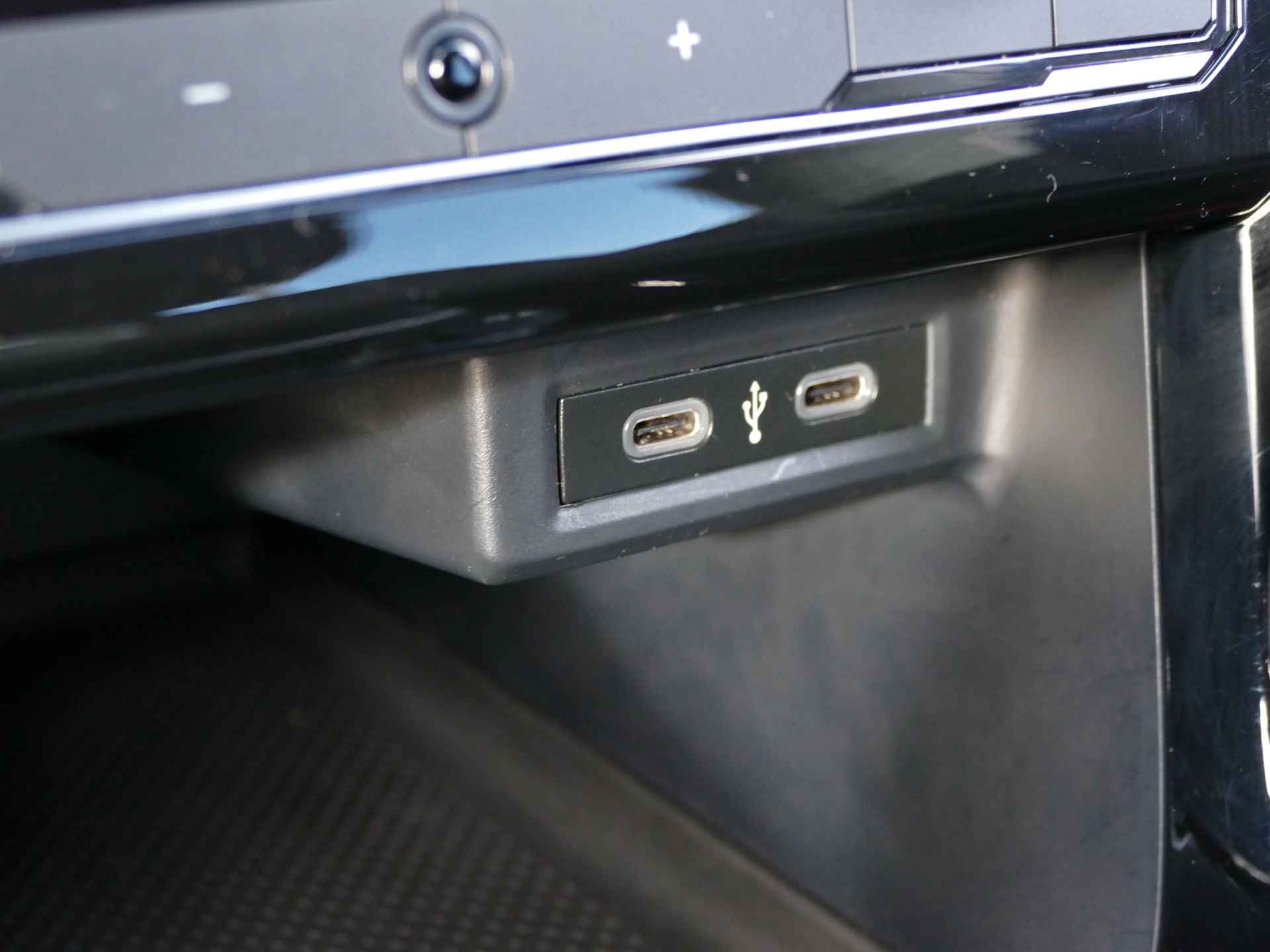 Volkswagen T-Cross 1.0 TSI | Apple CarPlay / Android auto | verwarmde stoelen | all-season-banden | navigatie - 30/55