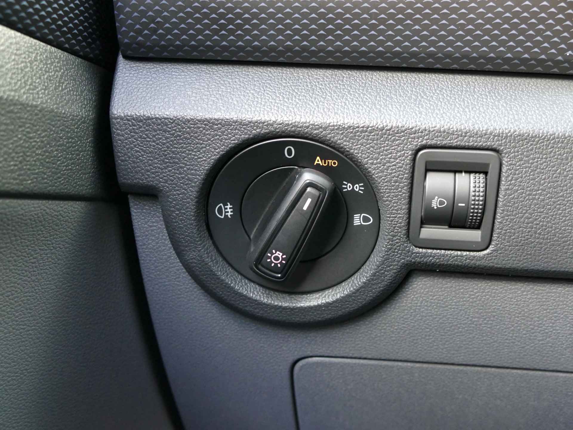 Volkswagen T-Cross 1.0 TSI | Apple CarPlay / Android auto | verwarmde stoelen | all-season-banden | navigatie - 31/55