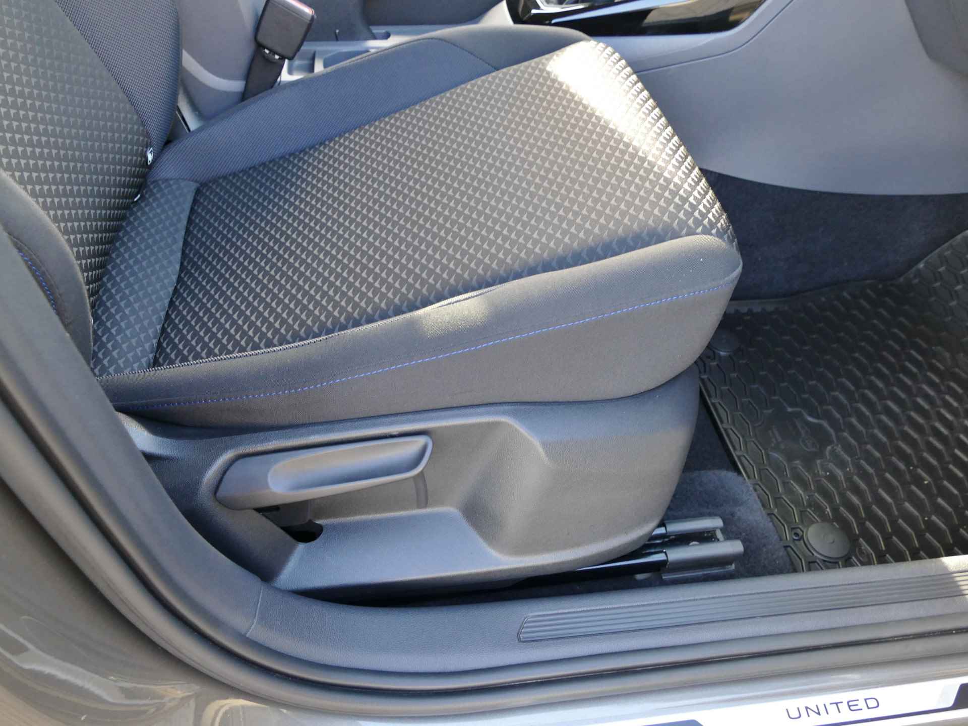 Volkswagen T-Cross 1.0 TSI | Apple CarPlay / Android auto | verwarmde stoelen | all-season-banden | navigatie - 39/55
