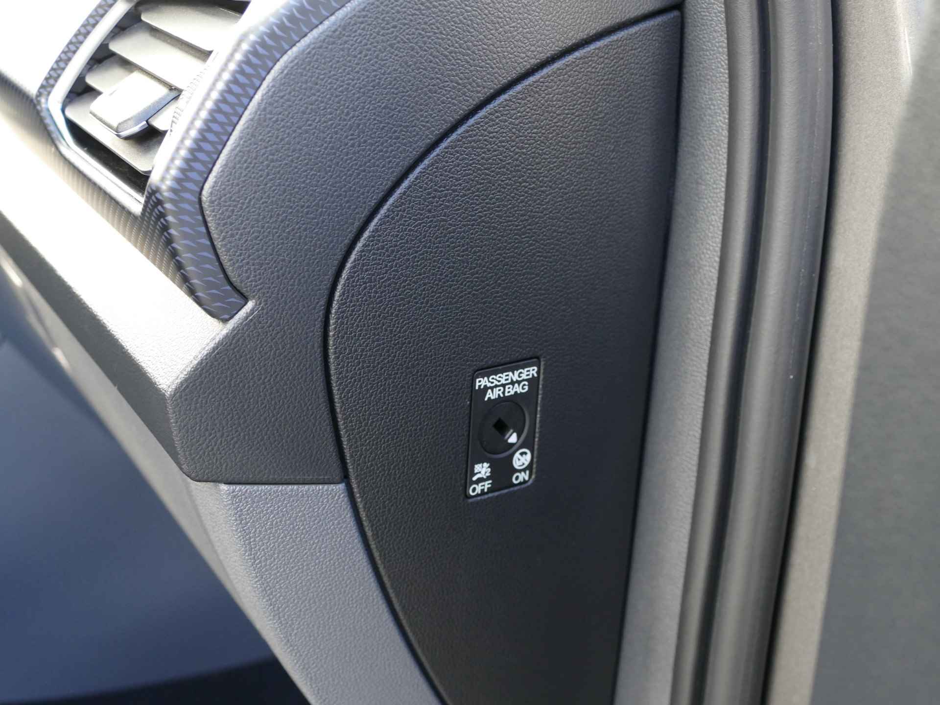 Volkswagen T-Cross 1.0 TSI | Apple CarPlay / Android auto | verwarmde stoelen | all-season-banden | navigatie - 40/55