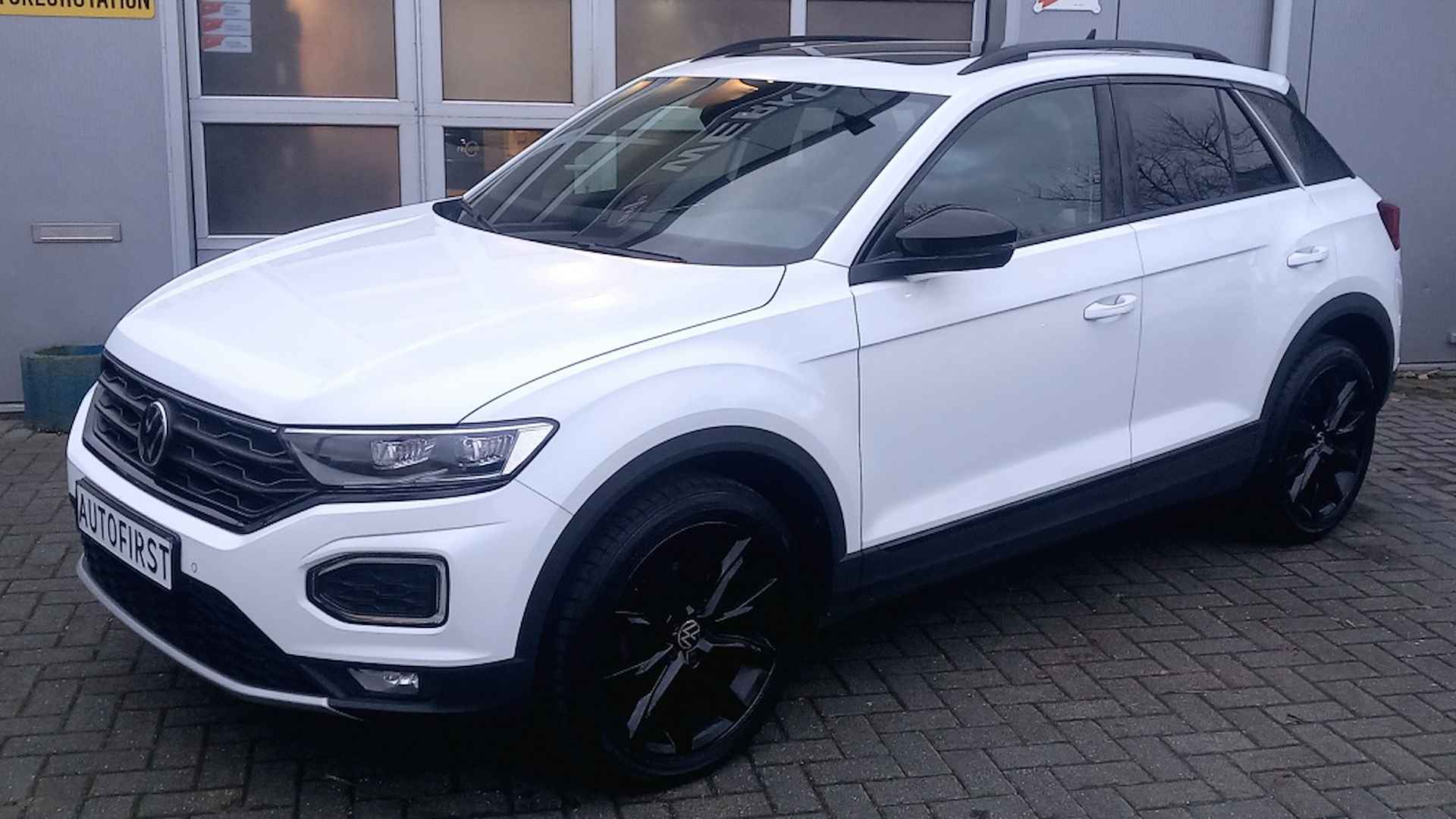 Volkswagen T-Roc  T-Roc 1.5 TSI Sport *Led*pano*acc*Dsg*Keyless* - 2/28