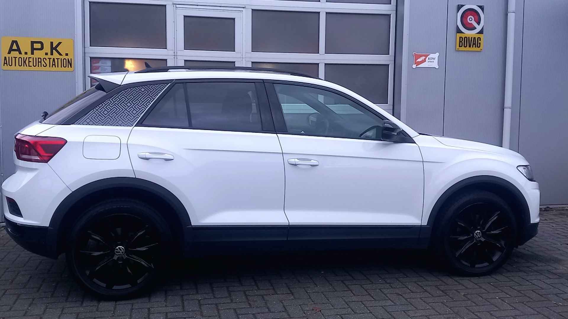 Volkswagen T-Roc  T-Roc 1.5 TSI Sport *Led*pano*acc*Dsg*Keyless* - 9/28