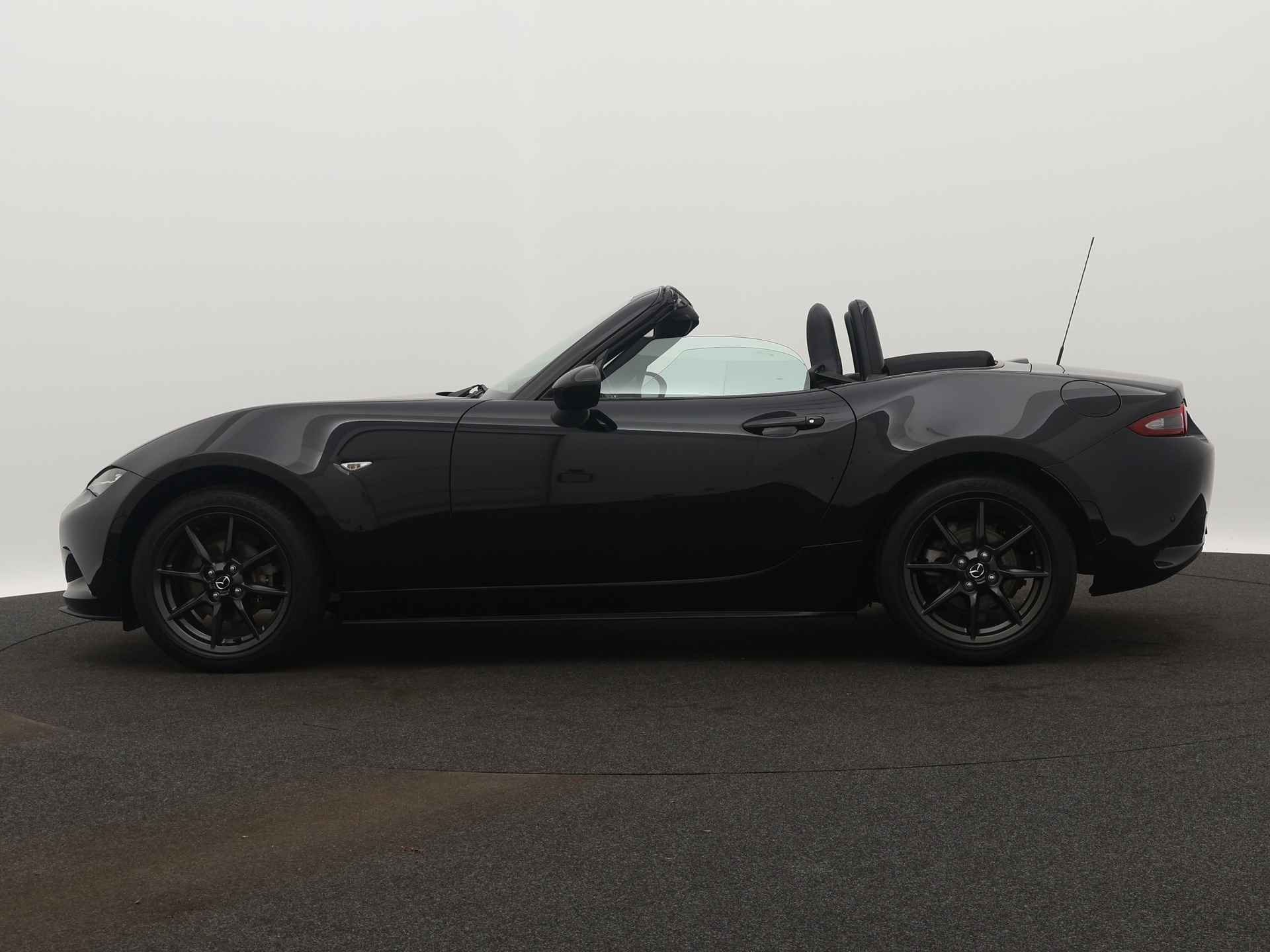 Mazda MX-5 1.5 SkyActiv-G 131 TS+ Limited Navigatie | Lederen bekleding - 4/40