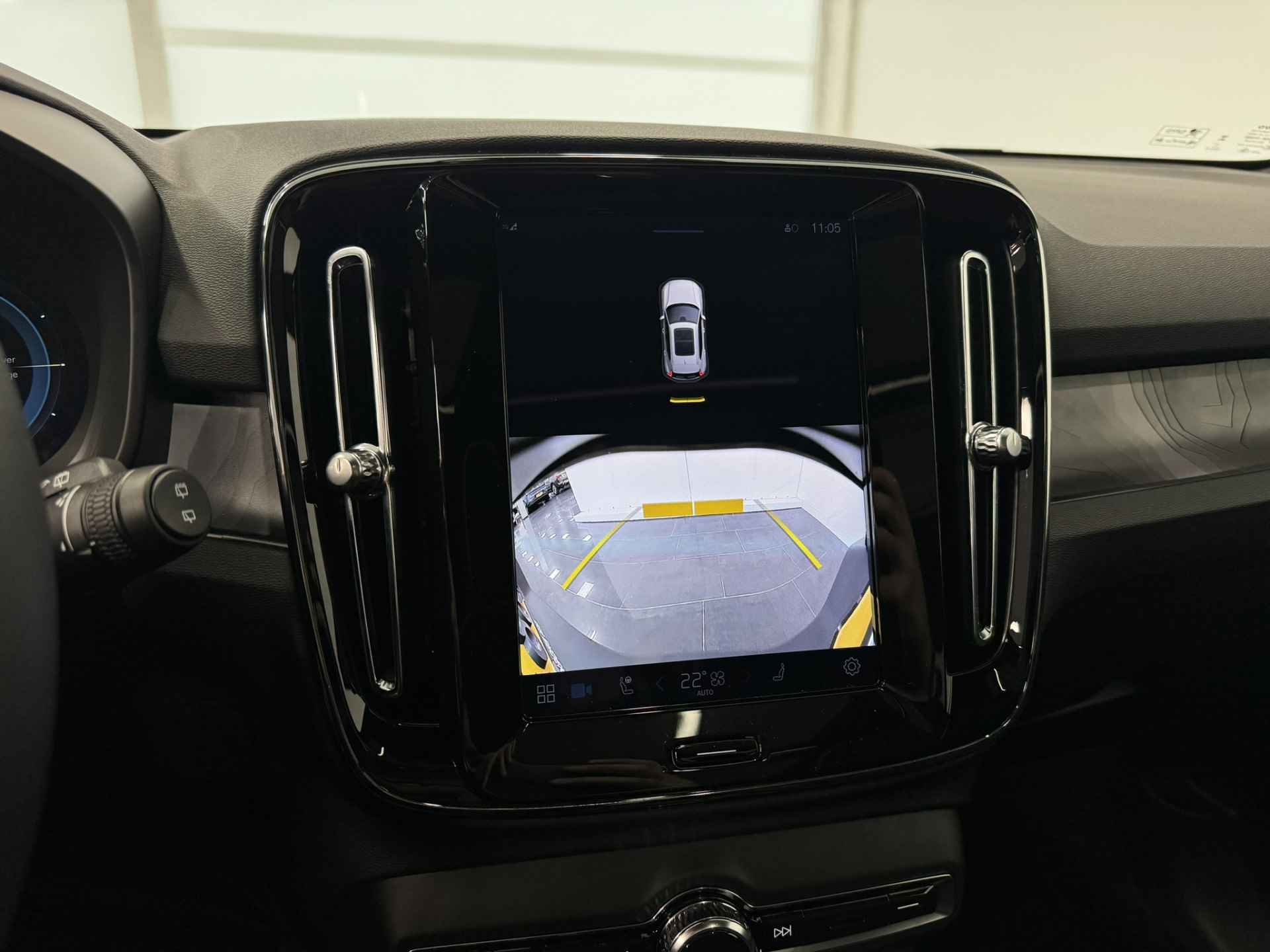 Volvo XC40 Extended Range Ultimate 82 kWh | Pixel LED | Alcantara | 20" wielen | 360o camera | Getint glas | - 26/42
