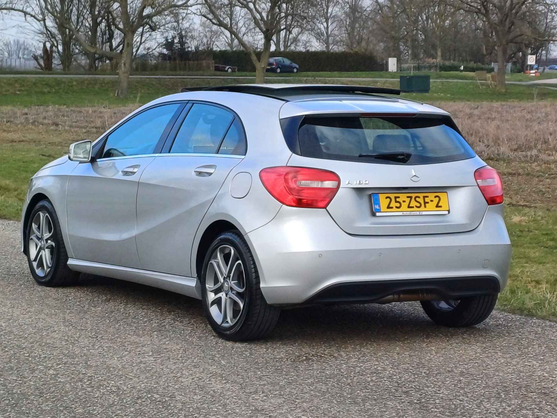 Mercedes-Benz A-Klasse 180 /Pano/Leer/Cam/Navi/Cruise/17"/Stoel verw./Tel/ - 9/47