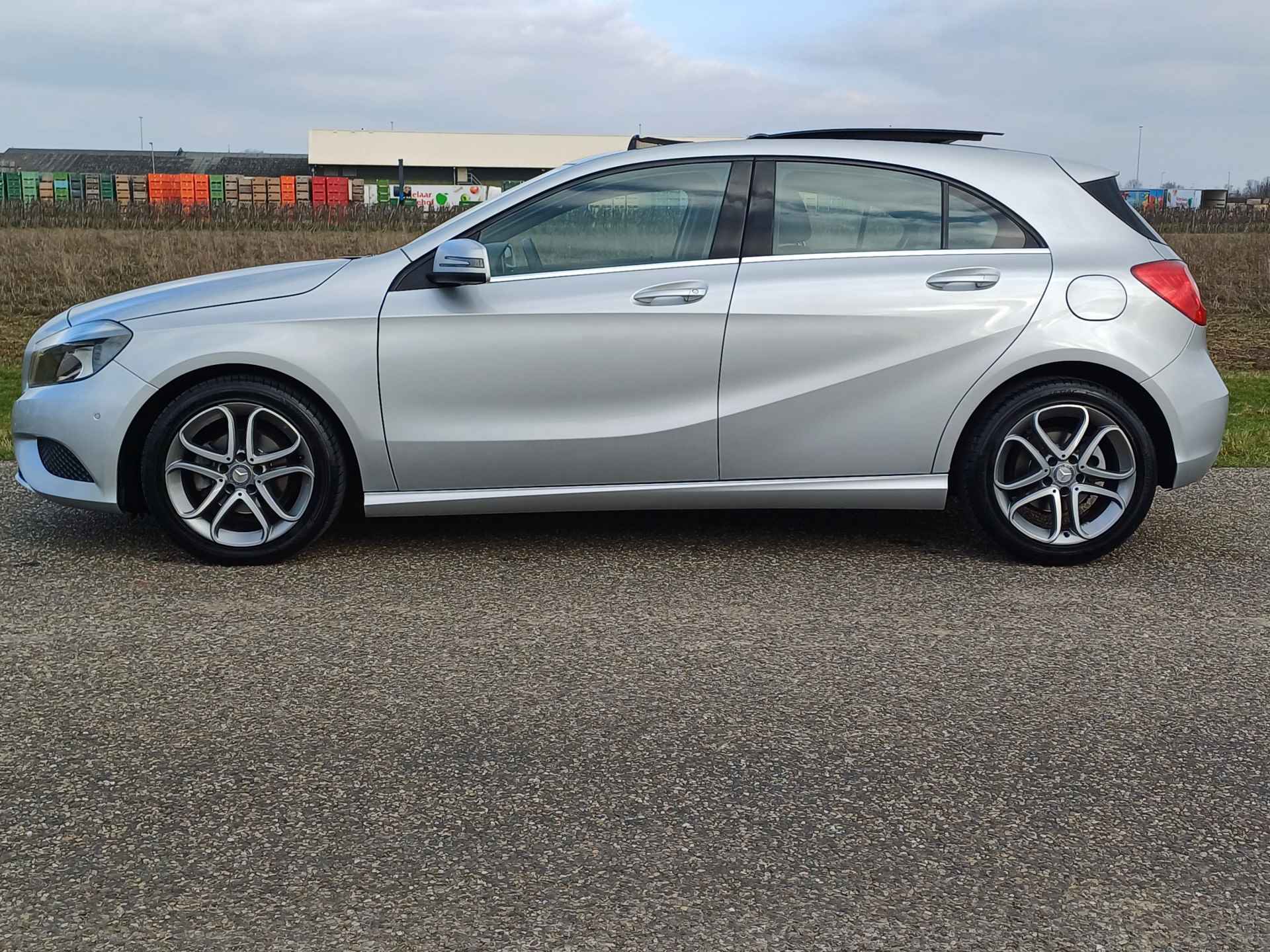 Mercedes-Benz A-Klasse 180 /Pano/Leer/Cam/Navi/Cruise/17"/Stoel verw./Tel/ - 10/47